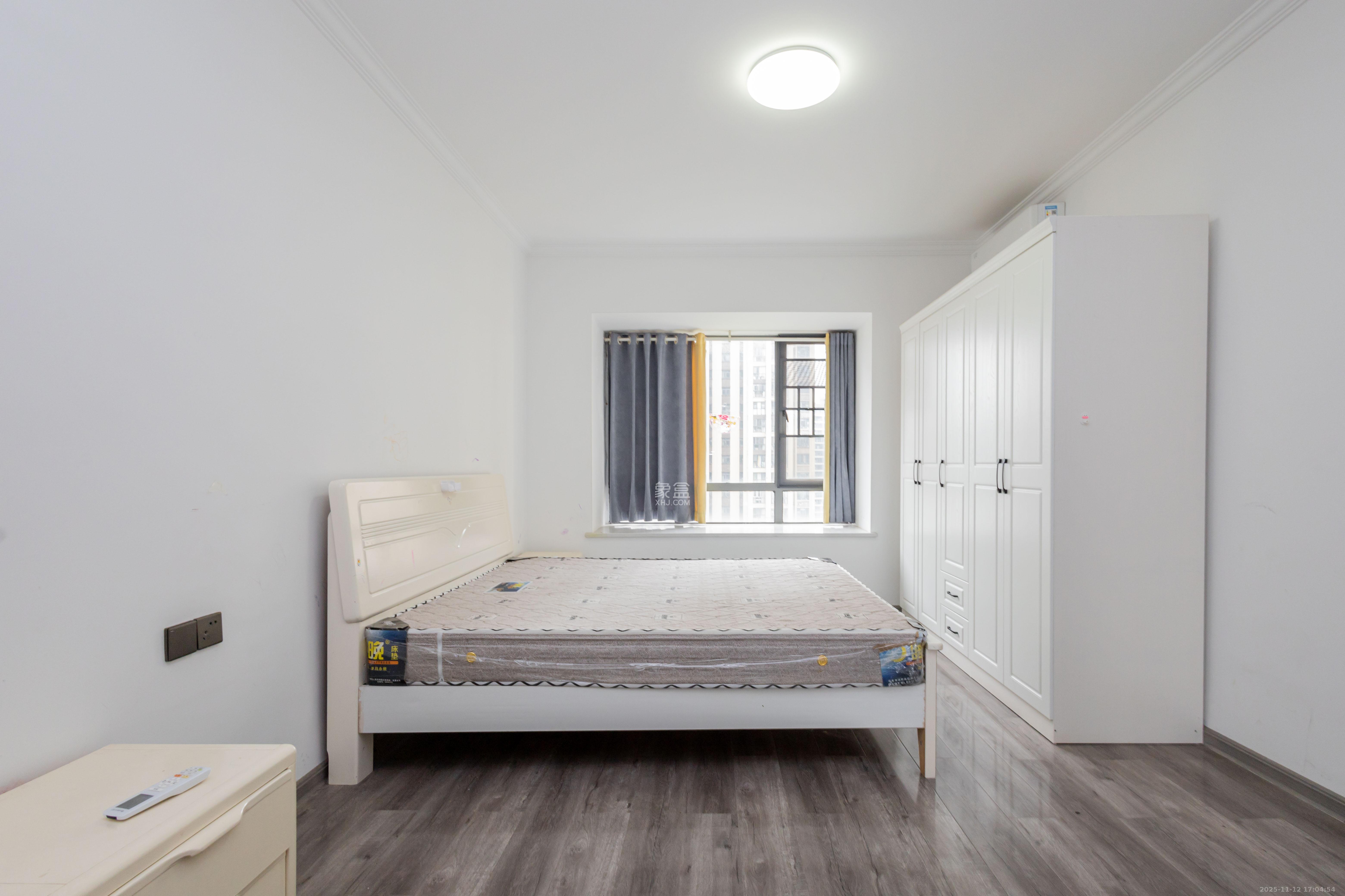 中交中央公园D4区  4室2厅2卫    148.0万卧室