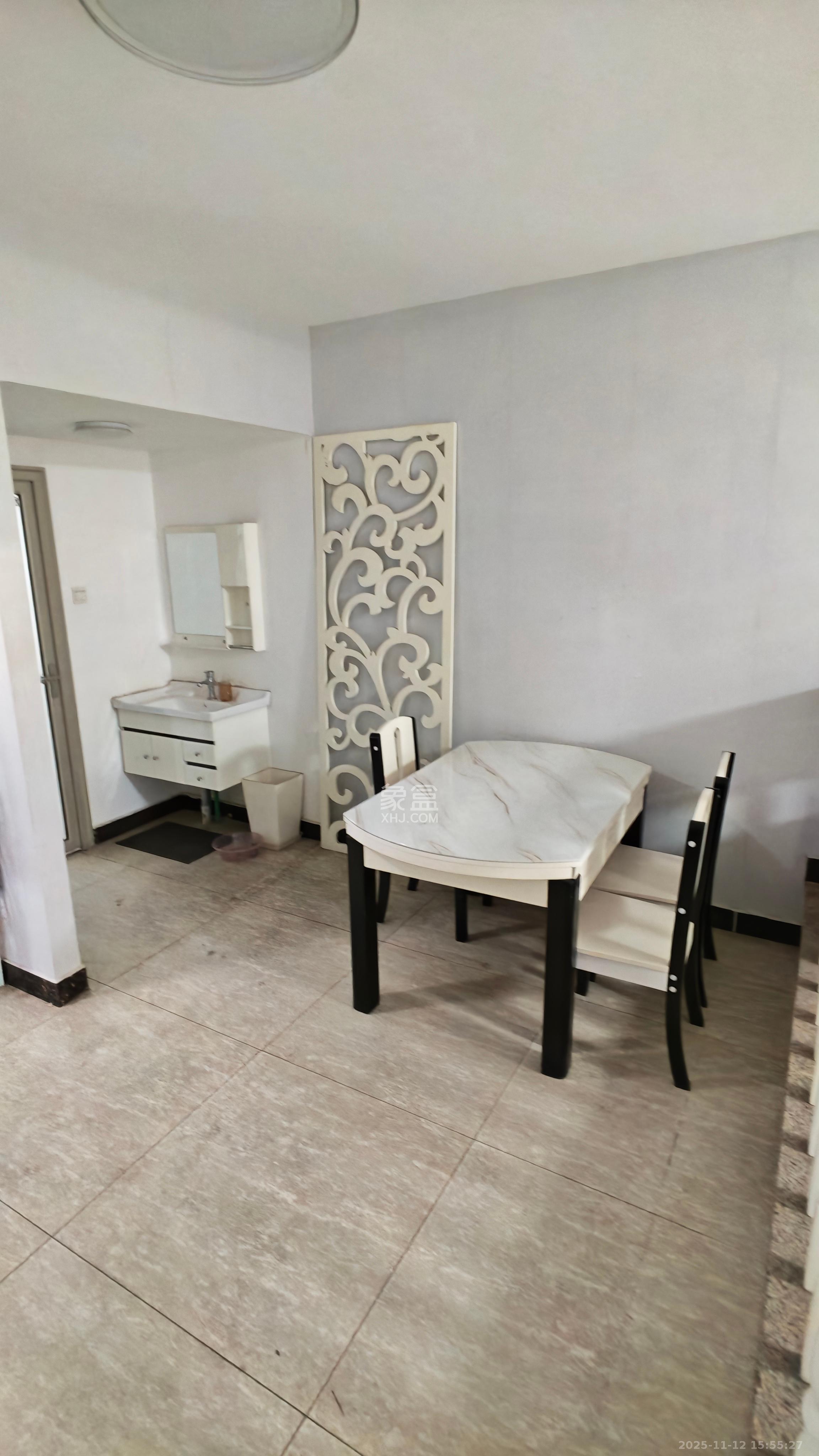 东玺门  3室2厅2卫    3200.0元/月室内图