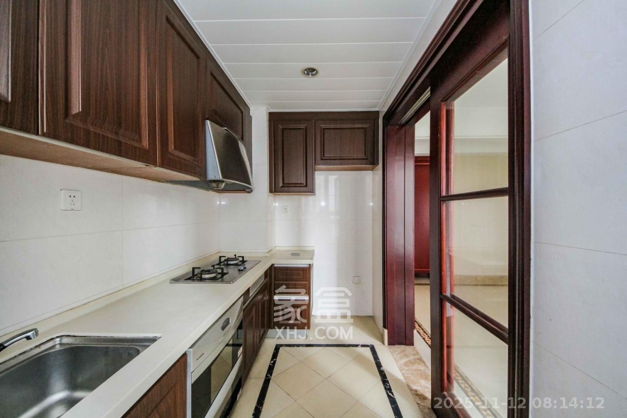 中海国际一期  4室2厅2卫    2100.0元/月室内图