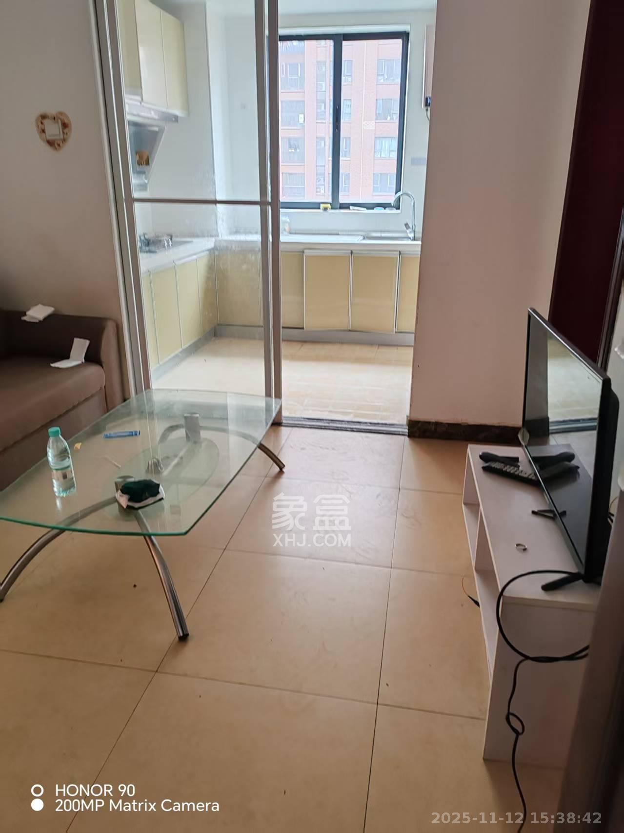 三一街区 2室2厅1卫 1200.0元/月 三一街区 2室2厅1卫 1200.0元/月室内图