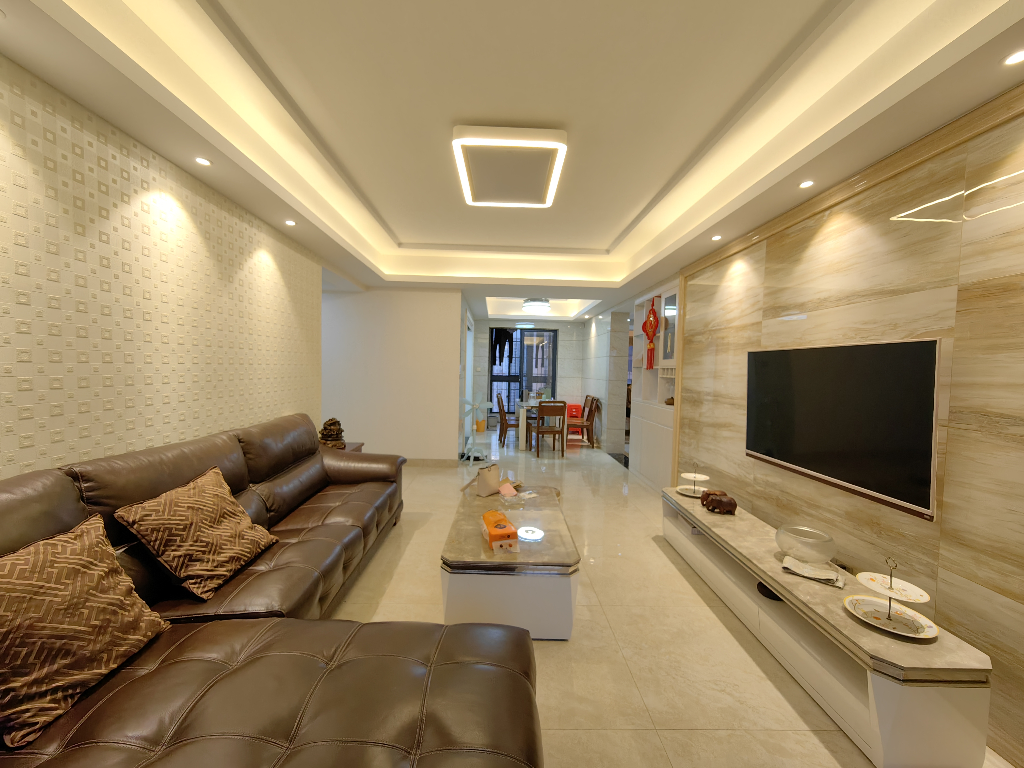 香榭花园  1室0厅0卫    180.0万客厅