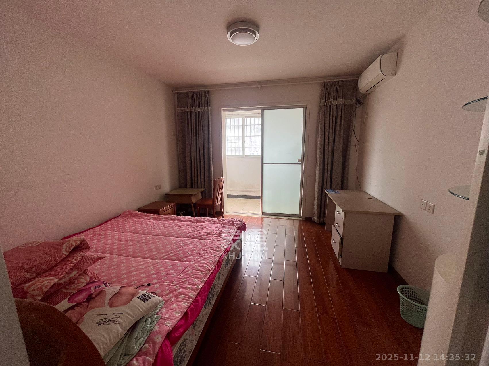 嘉盛华庭（一期、二期、三期）  3室2厅1卫    2700.0元/月室内图