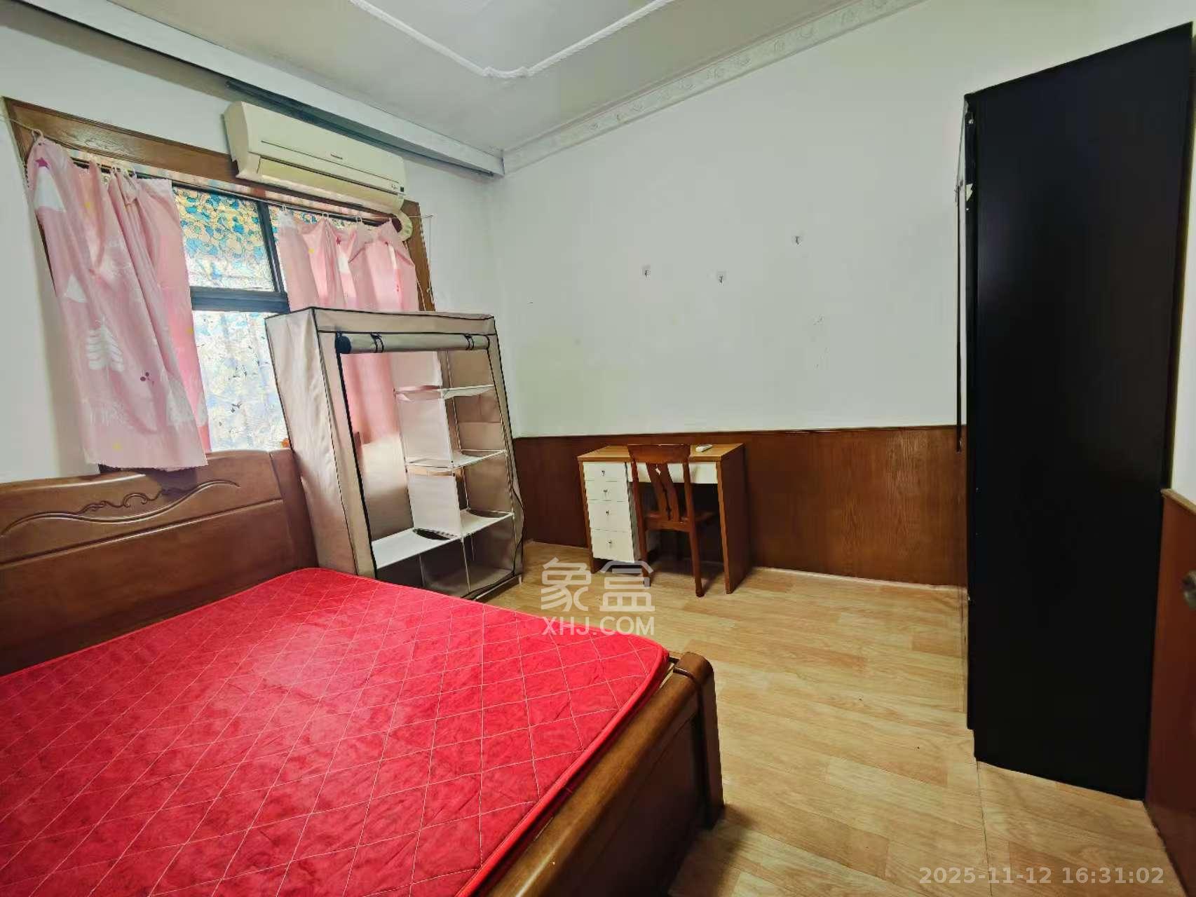 民主东街散盘  3室2厅2卫    1600.0元/月室内图