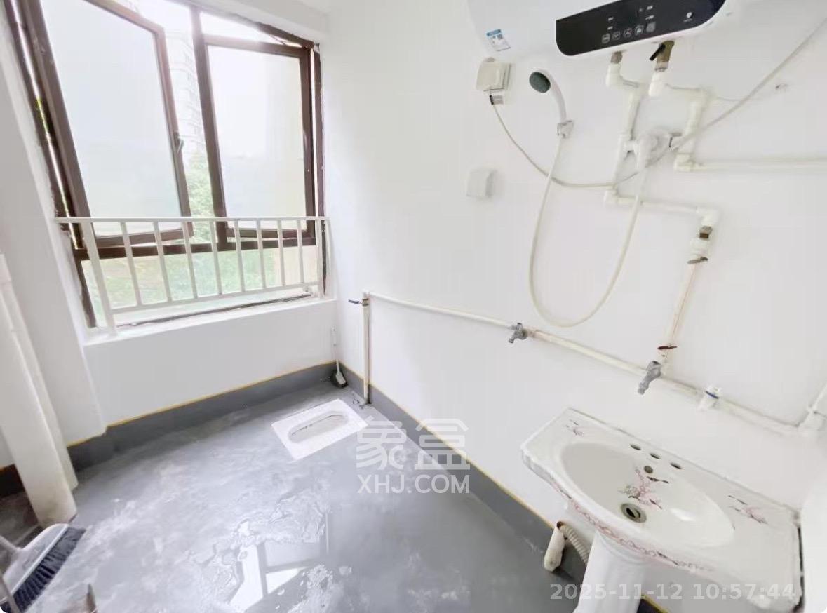 保利麓谷林语F区 1室1厅1卫 900.0元/月 保利麓谷林语F区 1室1厅1卫 900.0元/月室内图