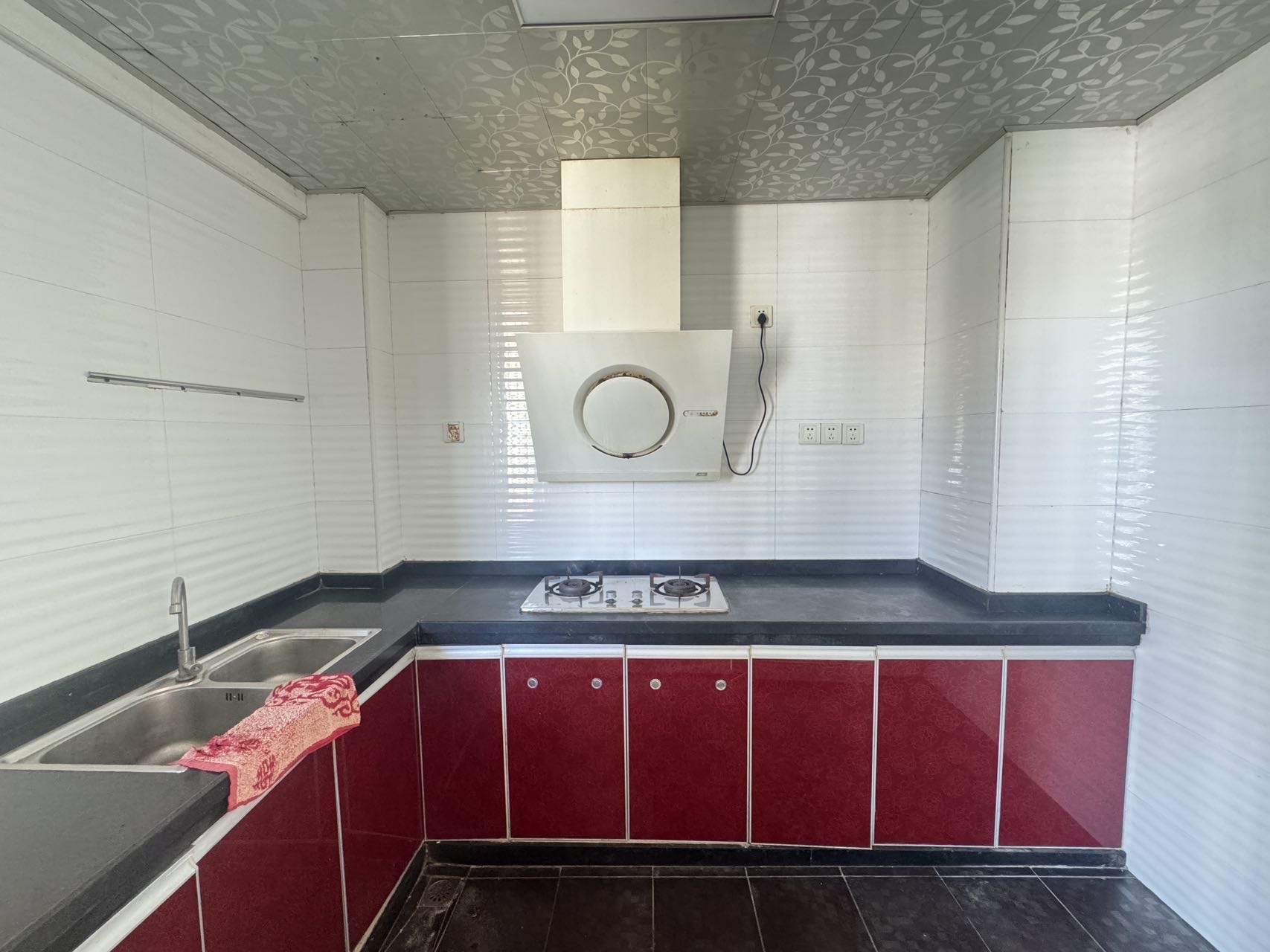 锦地翰城一期 3室2厅2卫 135.0万 锦地翰城一期 3室2厅2卫 135.0万客厅