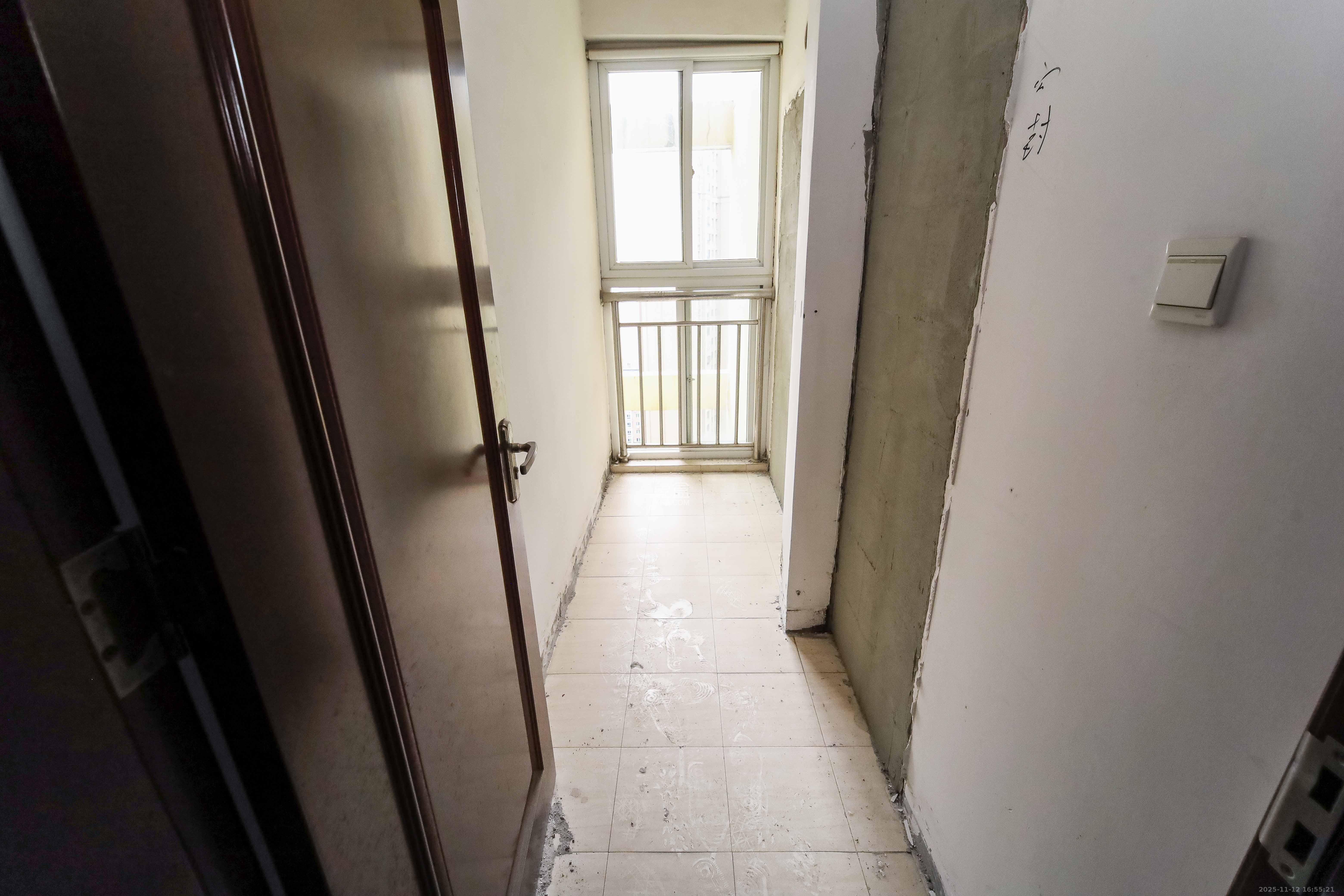 汇都公寓 3室2厅1卫 71.0万 汇都公寓 3室2厅1卫 71.0万阳台