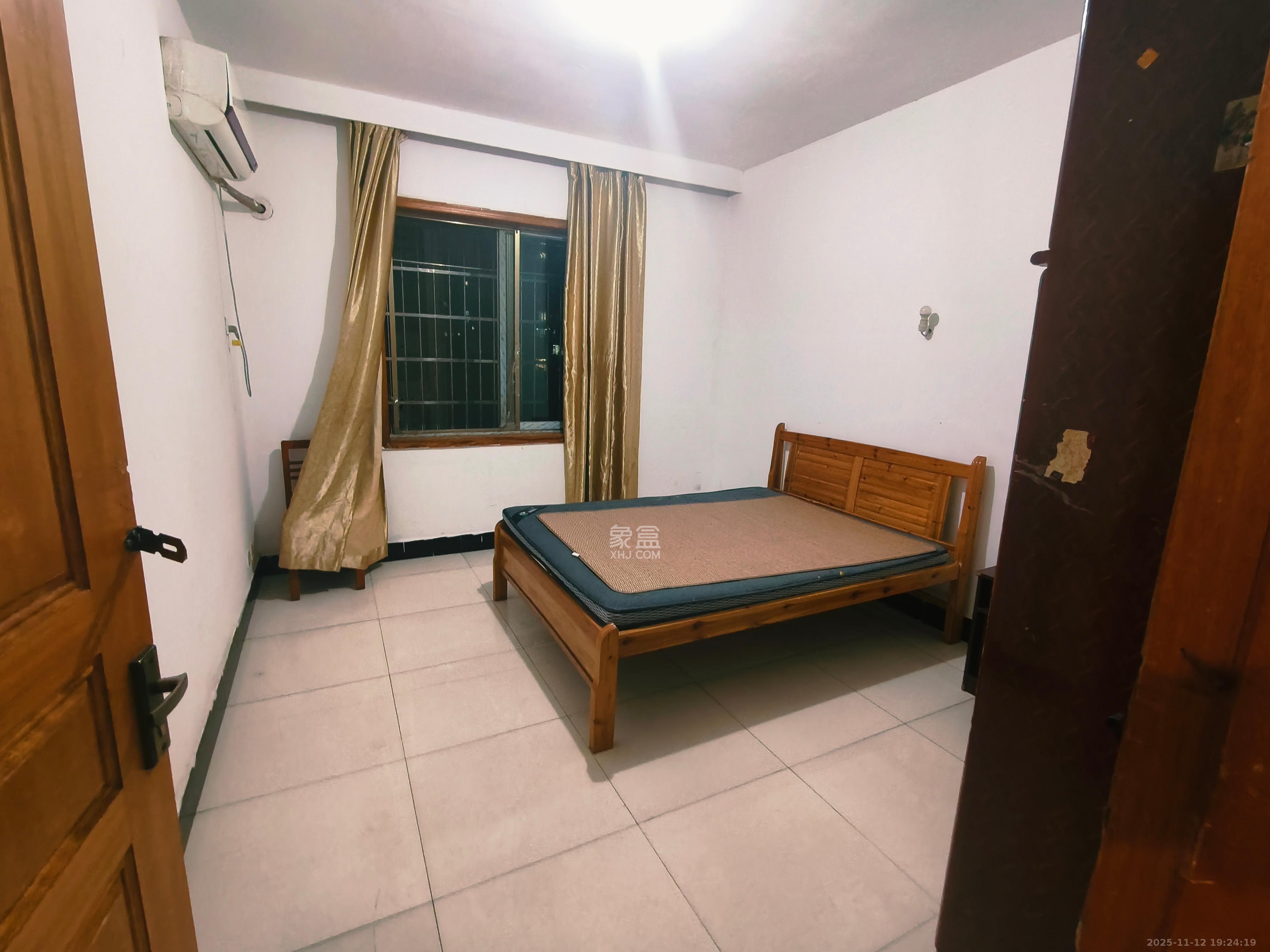 大塘小区 1室0厅0卫 1600.0元/月 大塘小区 1室0厅0卫 1600.0元/月室内图