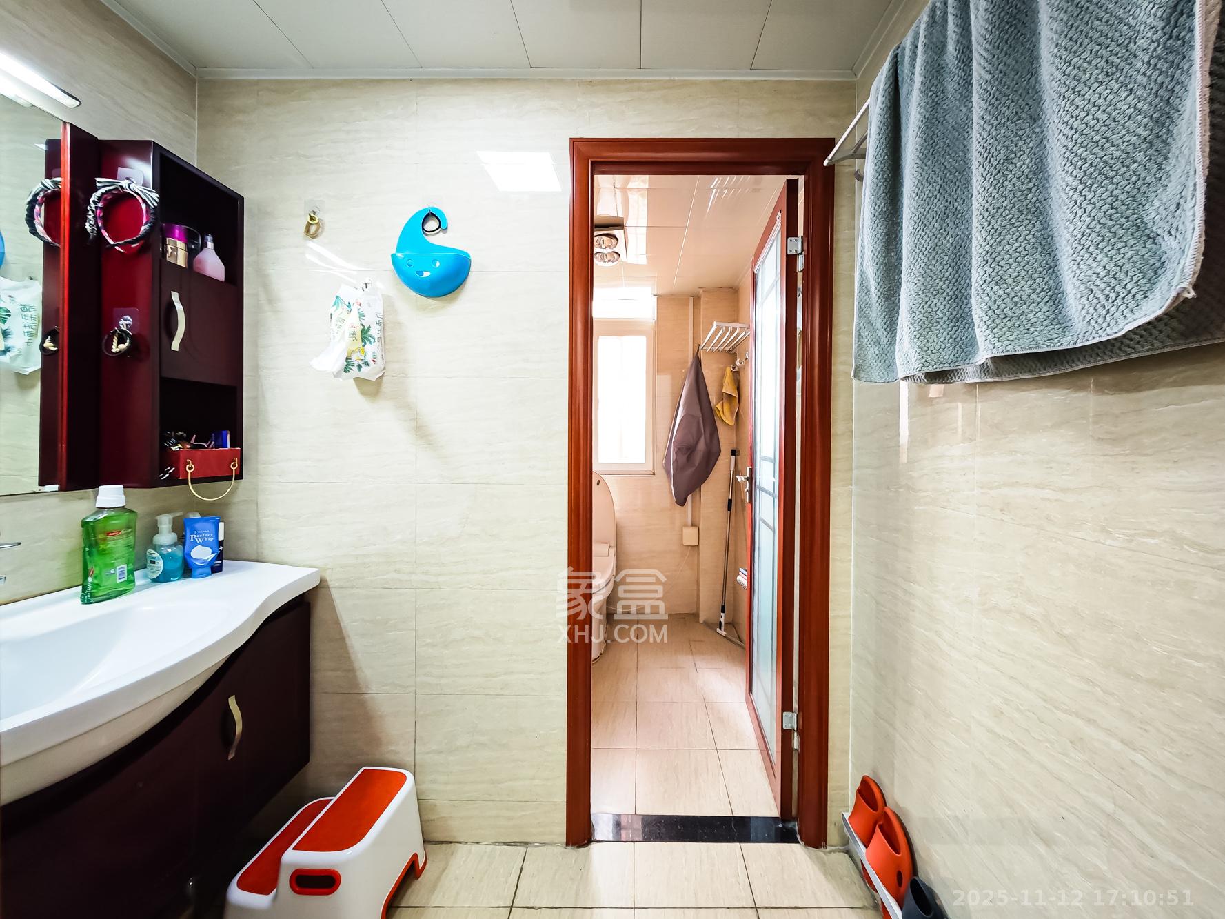 北湾景园 3室2厅1卫 86.0万 北湾景园 3室2厅1卫 86.0万卫生间