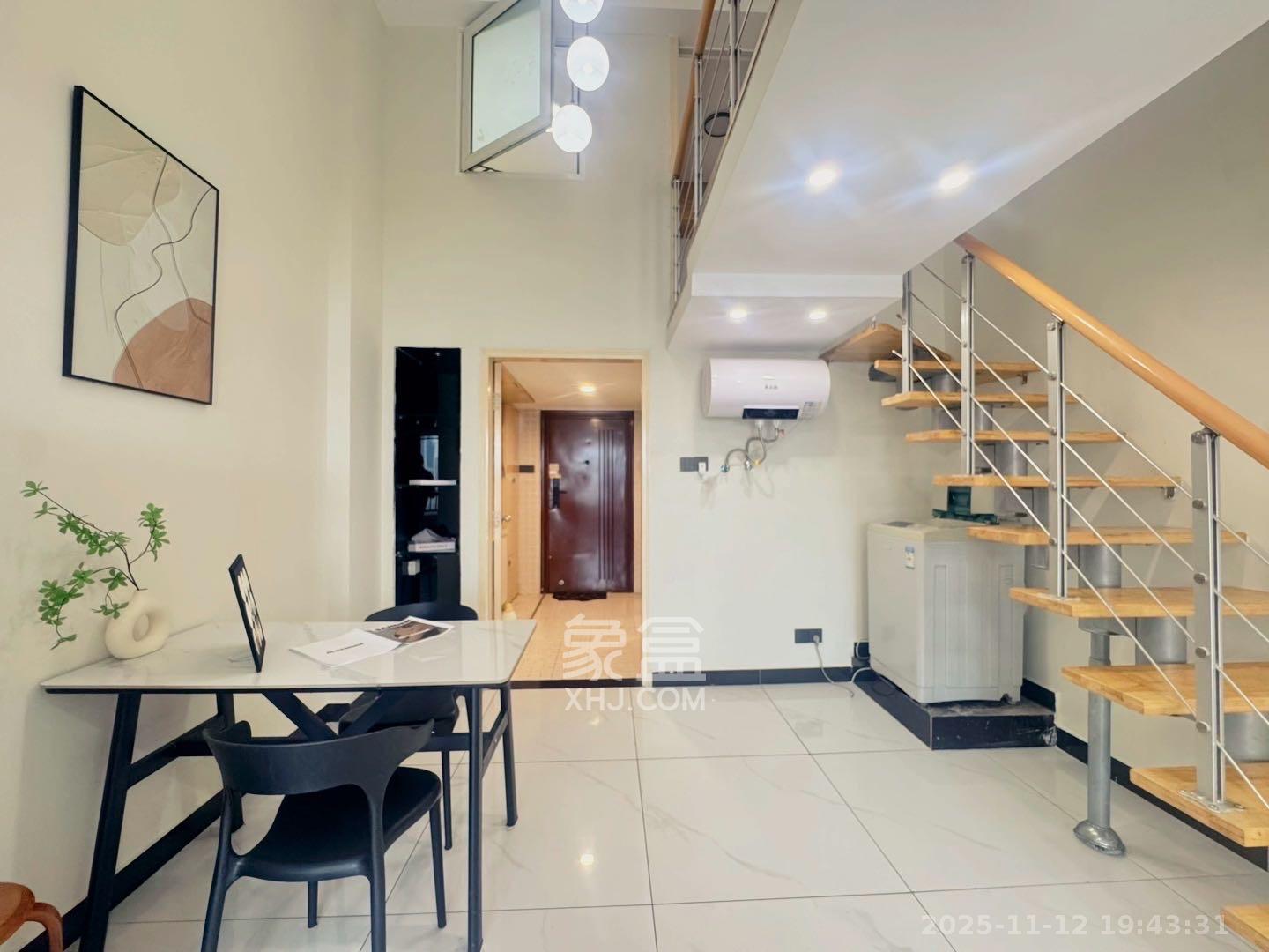 融圣国际  2室2厅1卫    2480.0元/月室内图