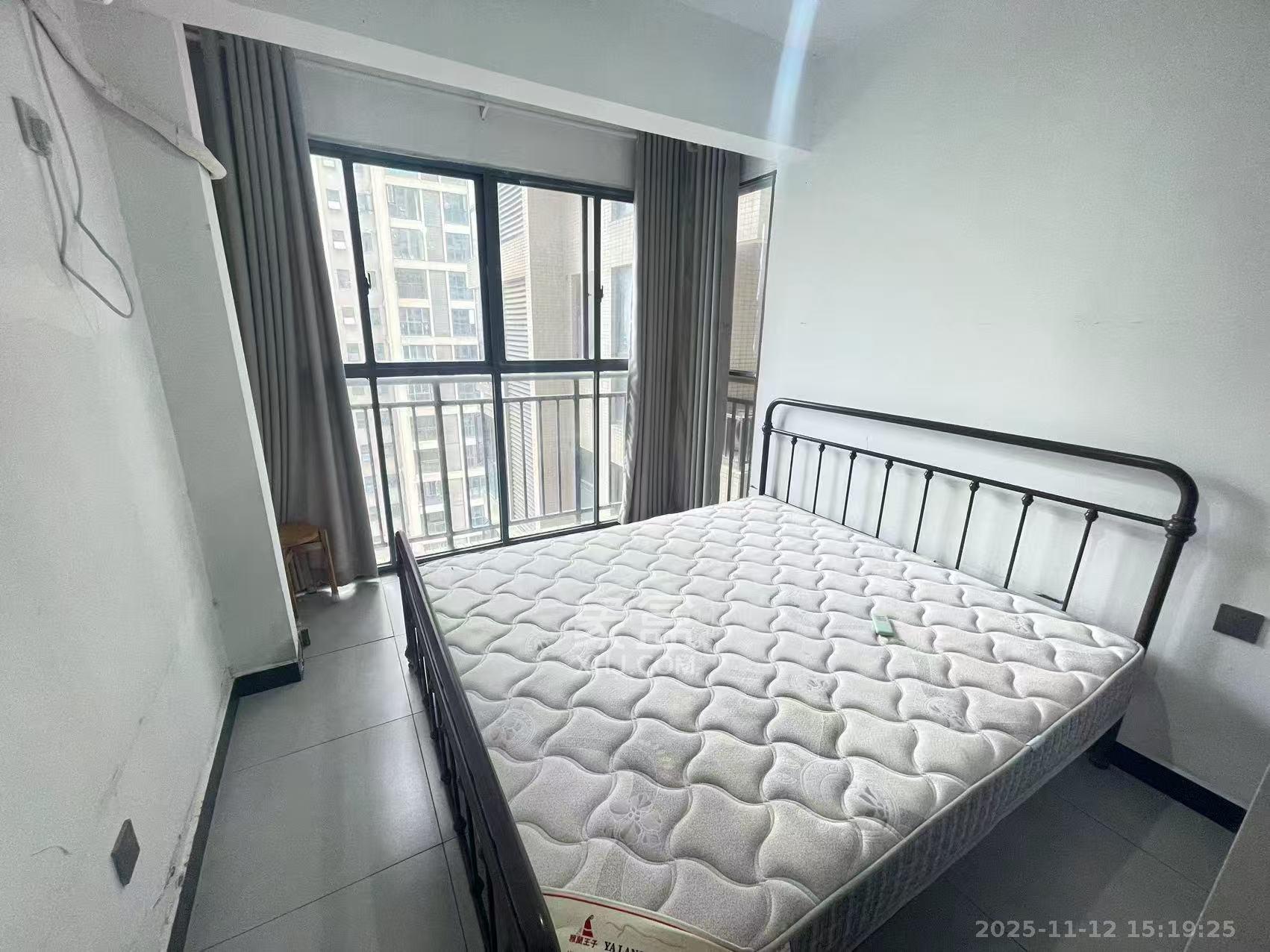 慢步江湾  3室1厅1卫    3000.0元/月室内图