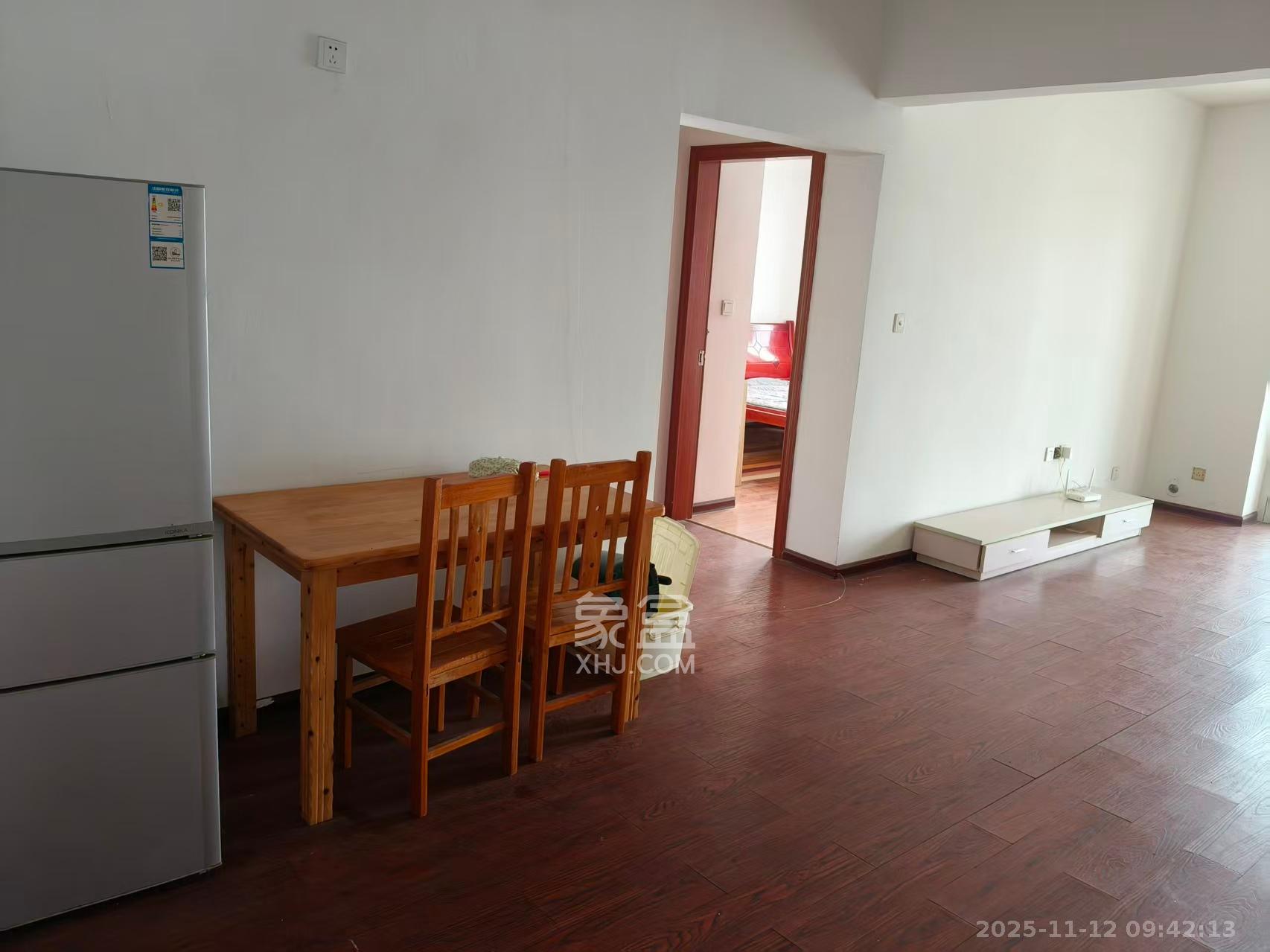 爵士湘  2室2厅1卫    1500.0元/月室内图