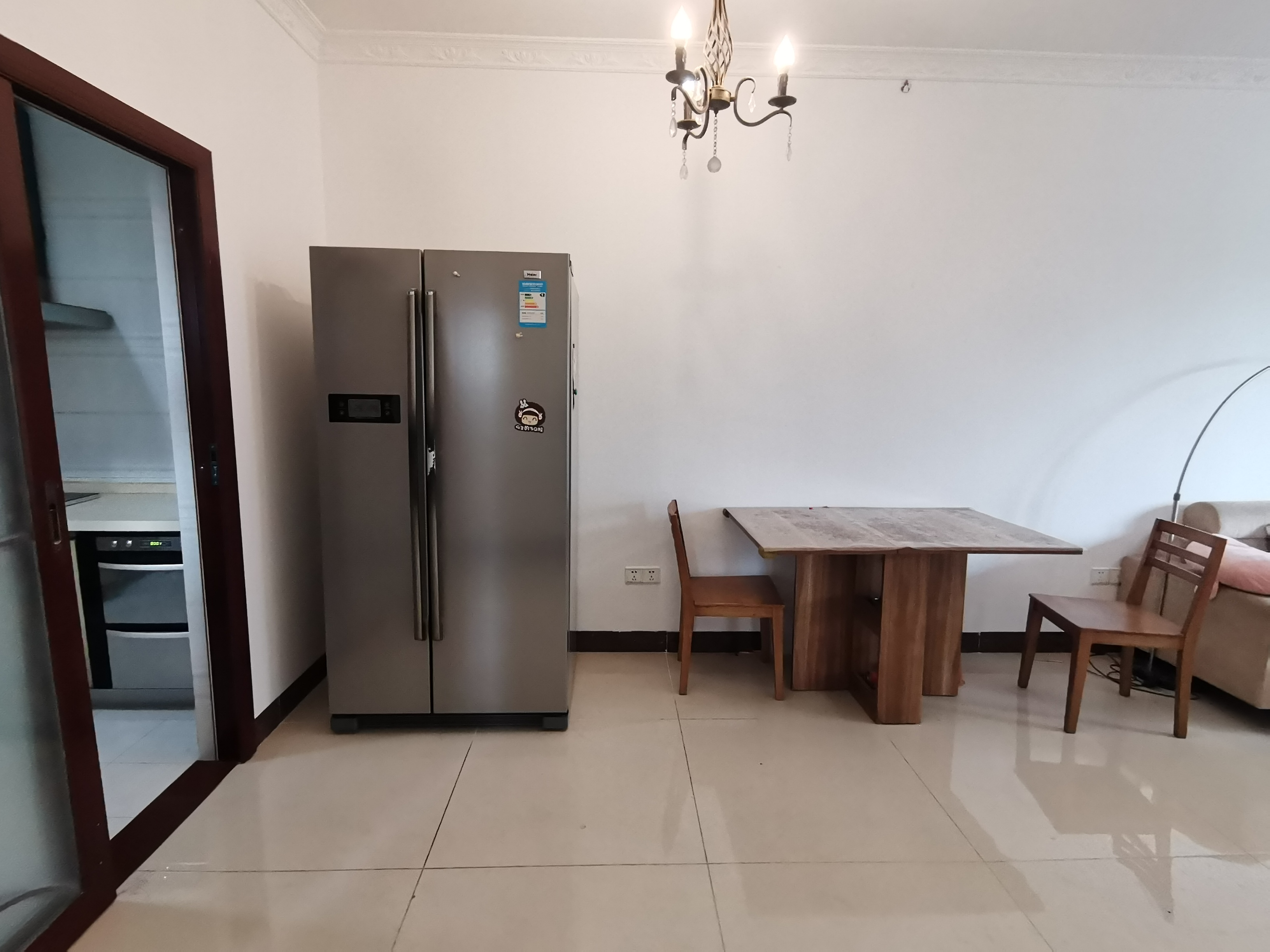 滨江帝景二期（三期）  3室2厅2卫    2600.0元/月