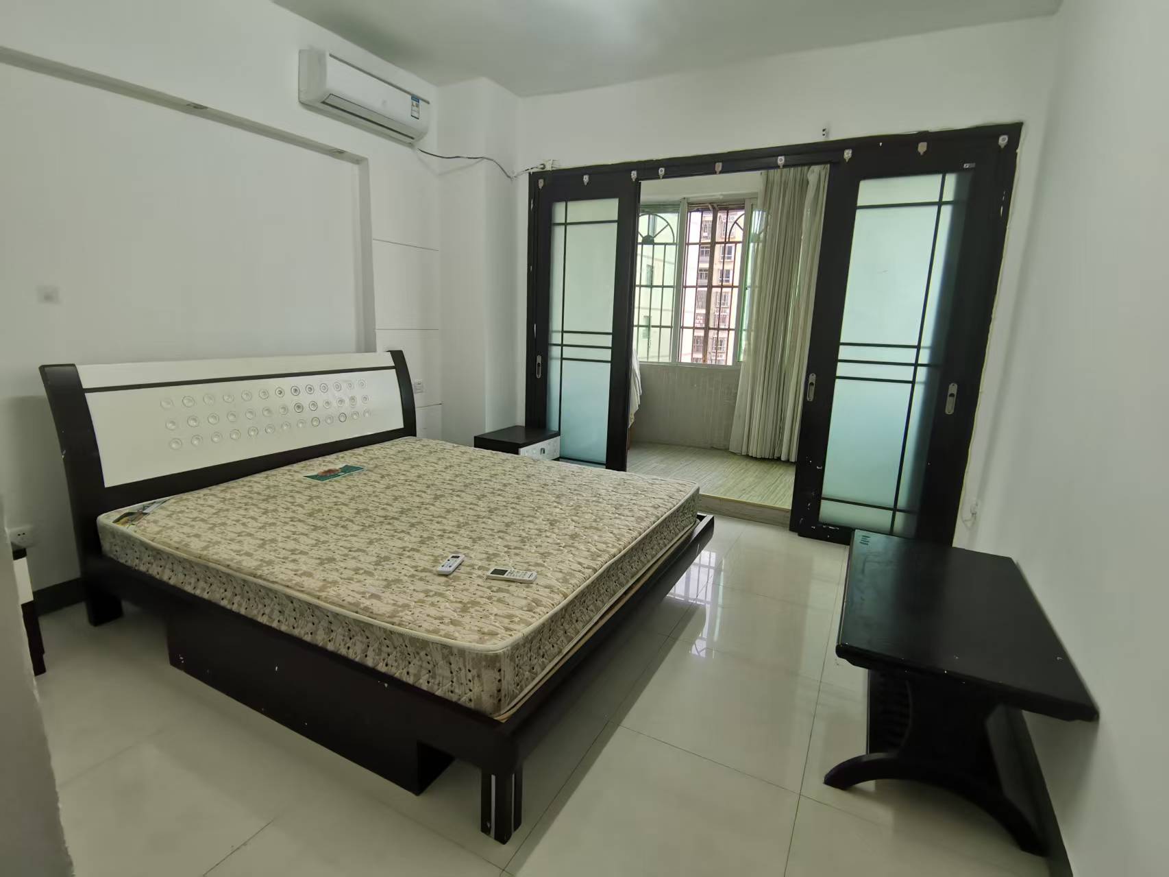 凤翔大厦  1室1厅1卫    1500.0元/月室内图