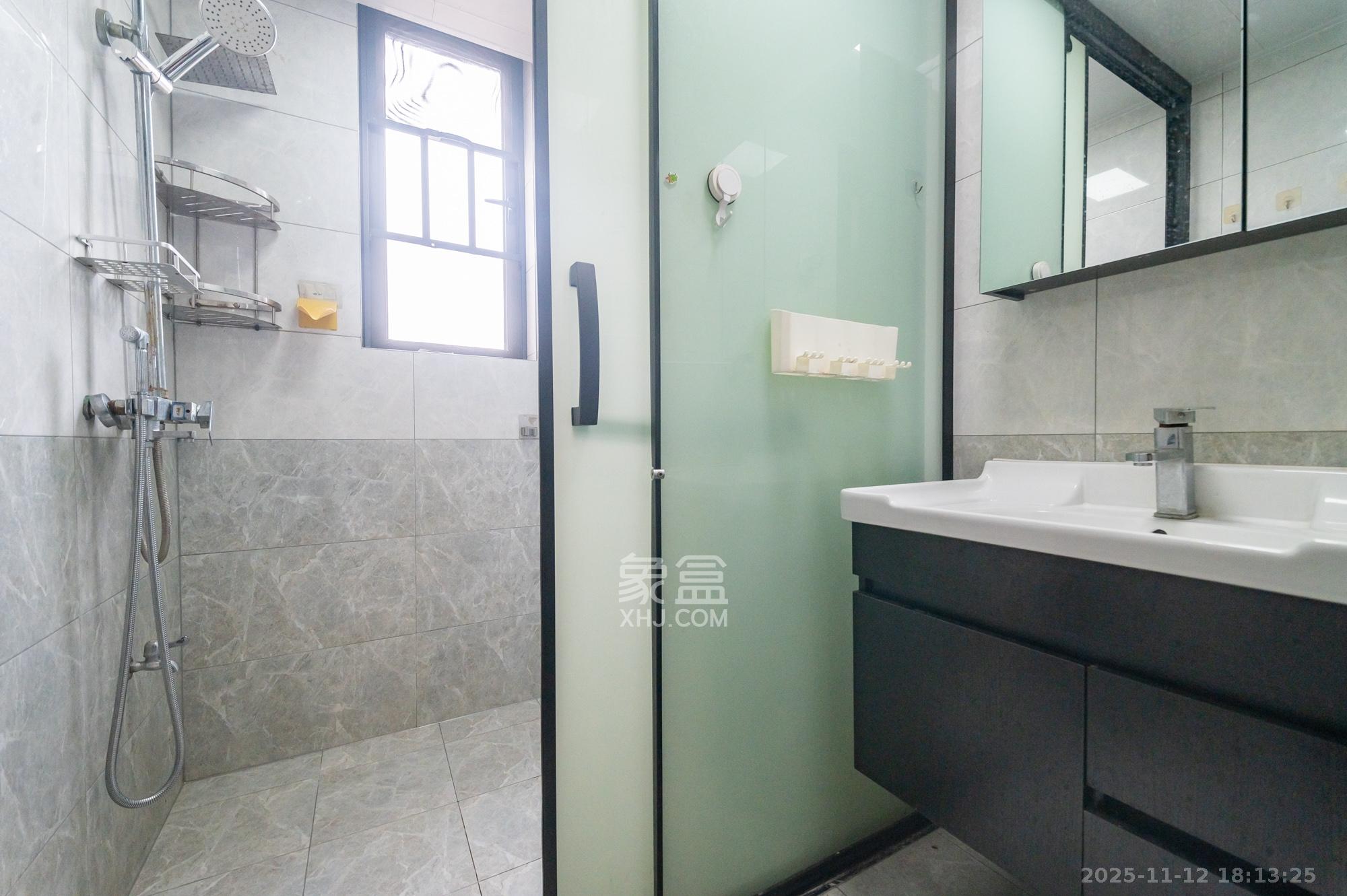 松雅湖壹号  3室2厅1卫    78.8万卫生间