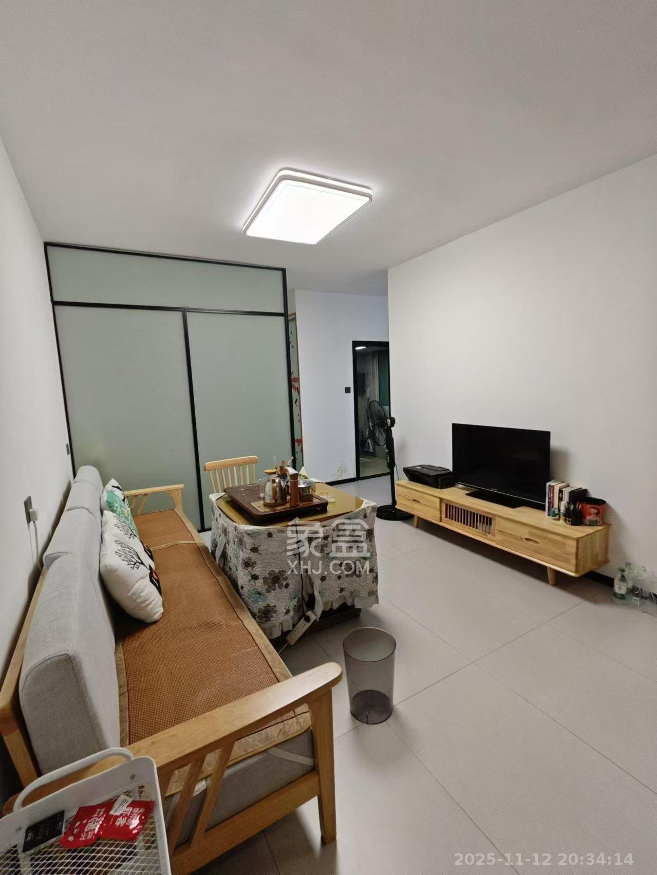 巧克力空间（建鸿达现代大厦）  1室1厅1卫    1700.0元/月室内图