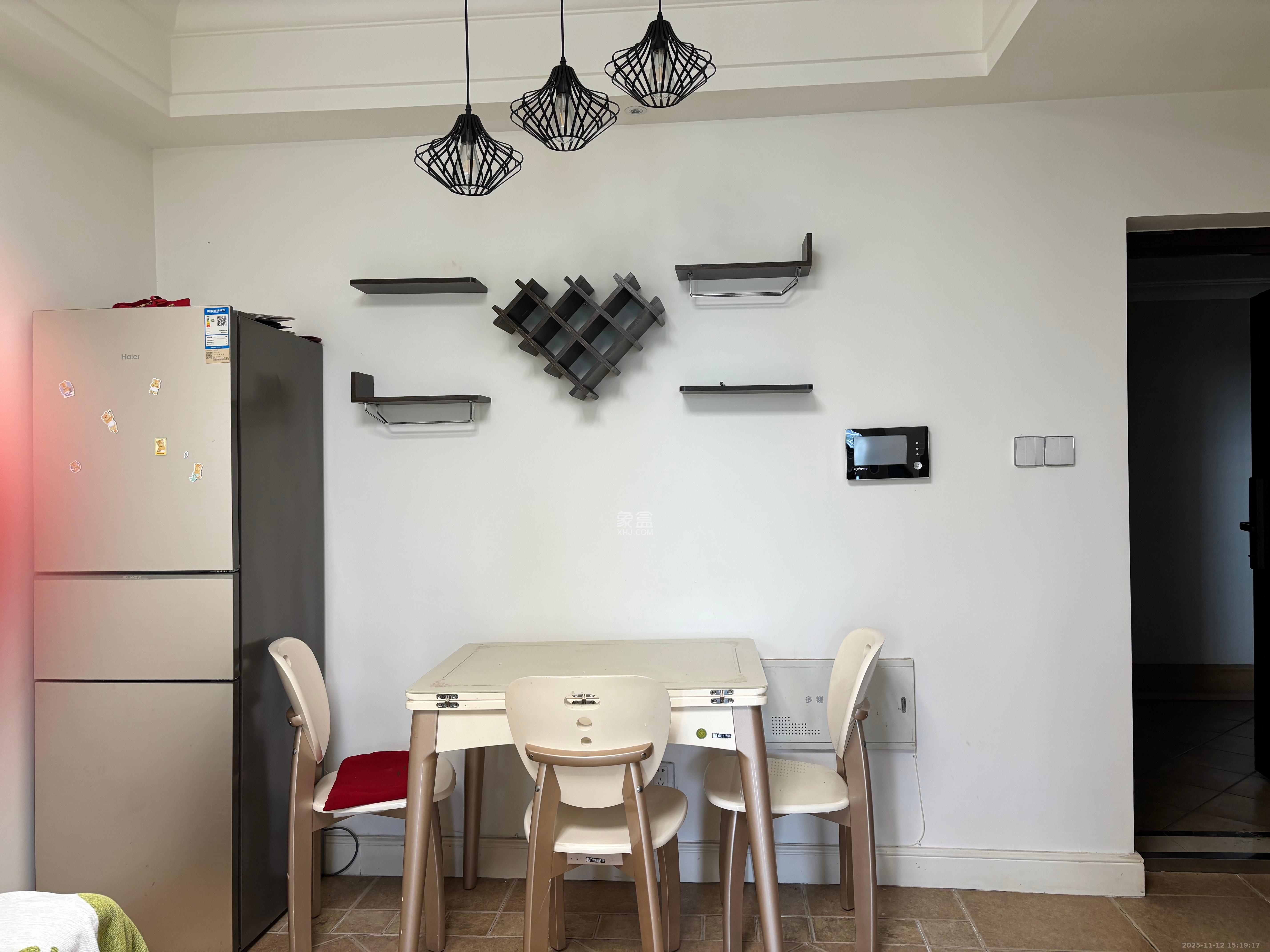 保利城(中航城国际社区、郡原美村) 1室1厅1卫 1400.0元/月 保利城(中航城国际社区、郡原美村) 1室1厅1卫 1400.0元/月室内图