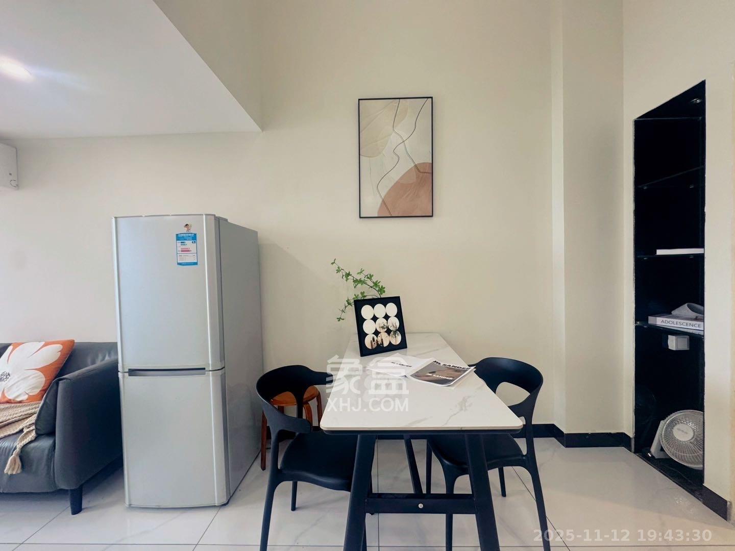 融圣国际 2室2厅1卫 2480.0元/月 融圣国际 2室2厅1卫 2480.0元/月室内图