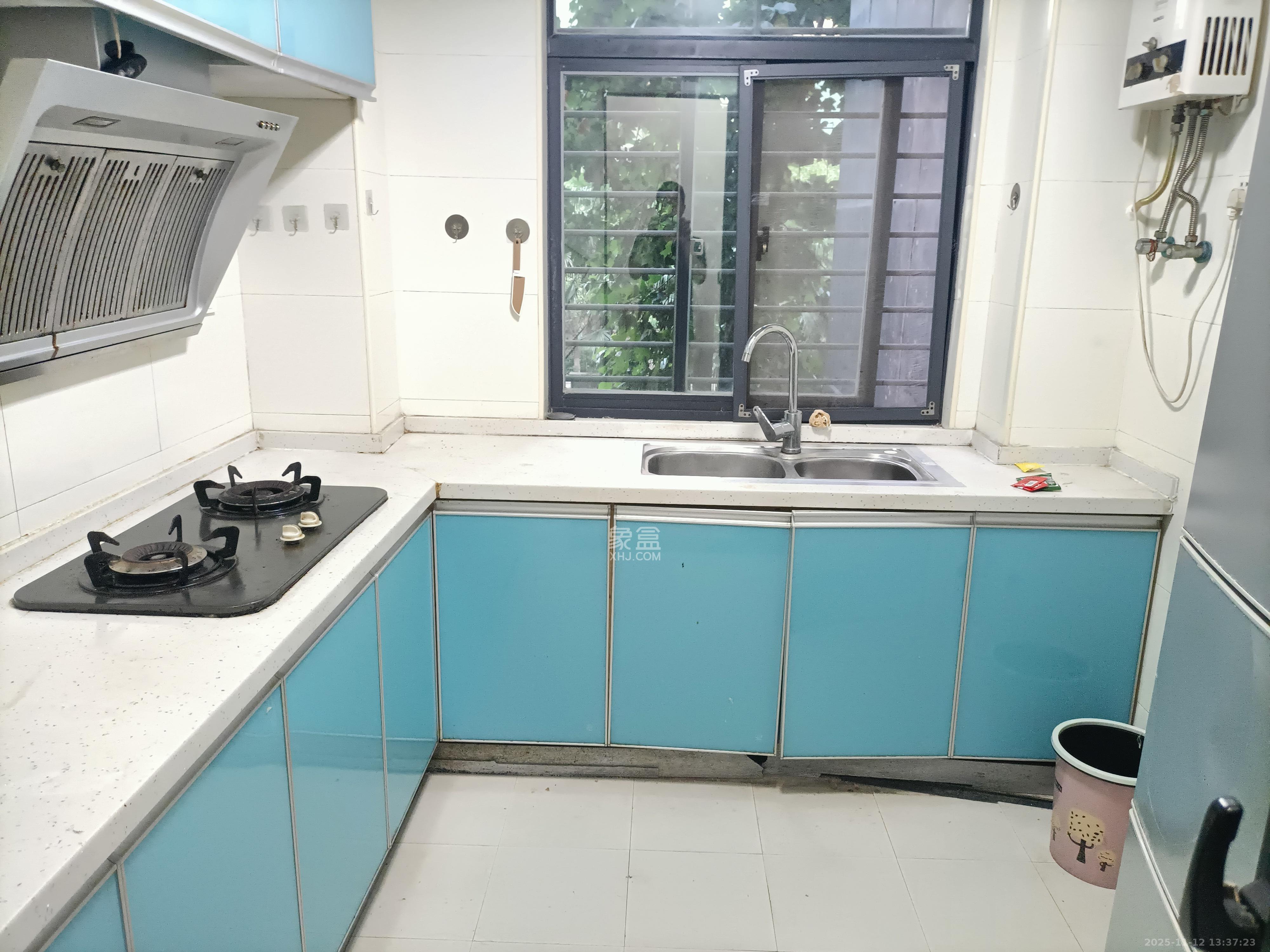 天骄福邸 2室2厅1卫 2100.0元/月 天骄福邸 2室2厅1卫 2100.0元/月室内图