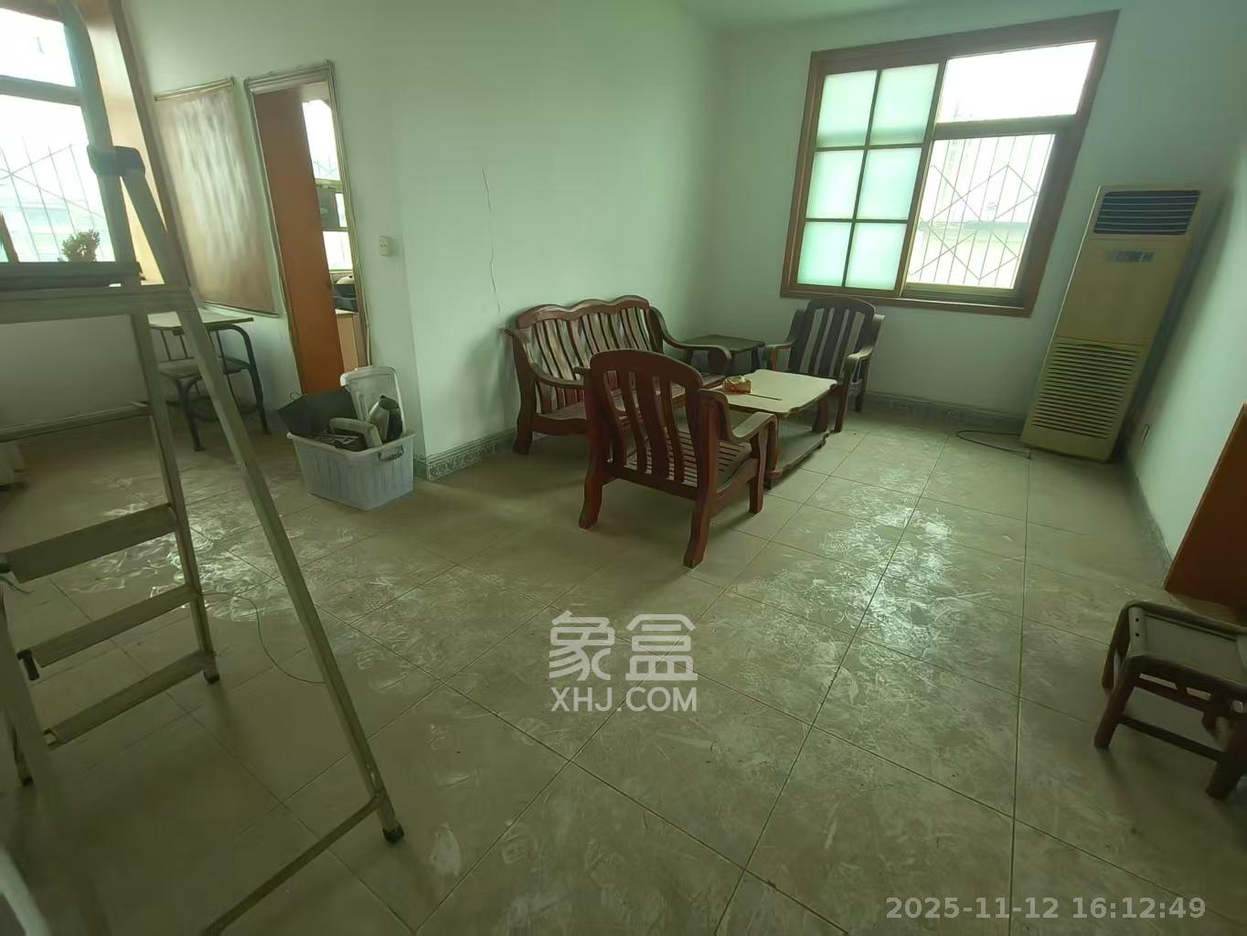 东瓜山一村送变电小区  2室2厅1卫    1500.0元/月室内图