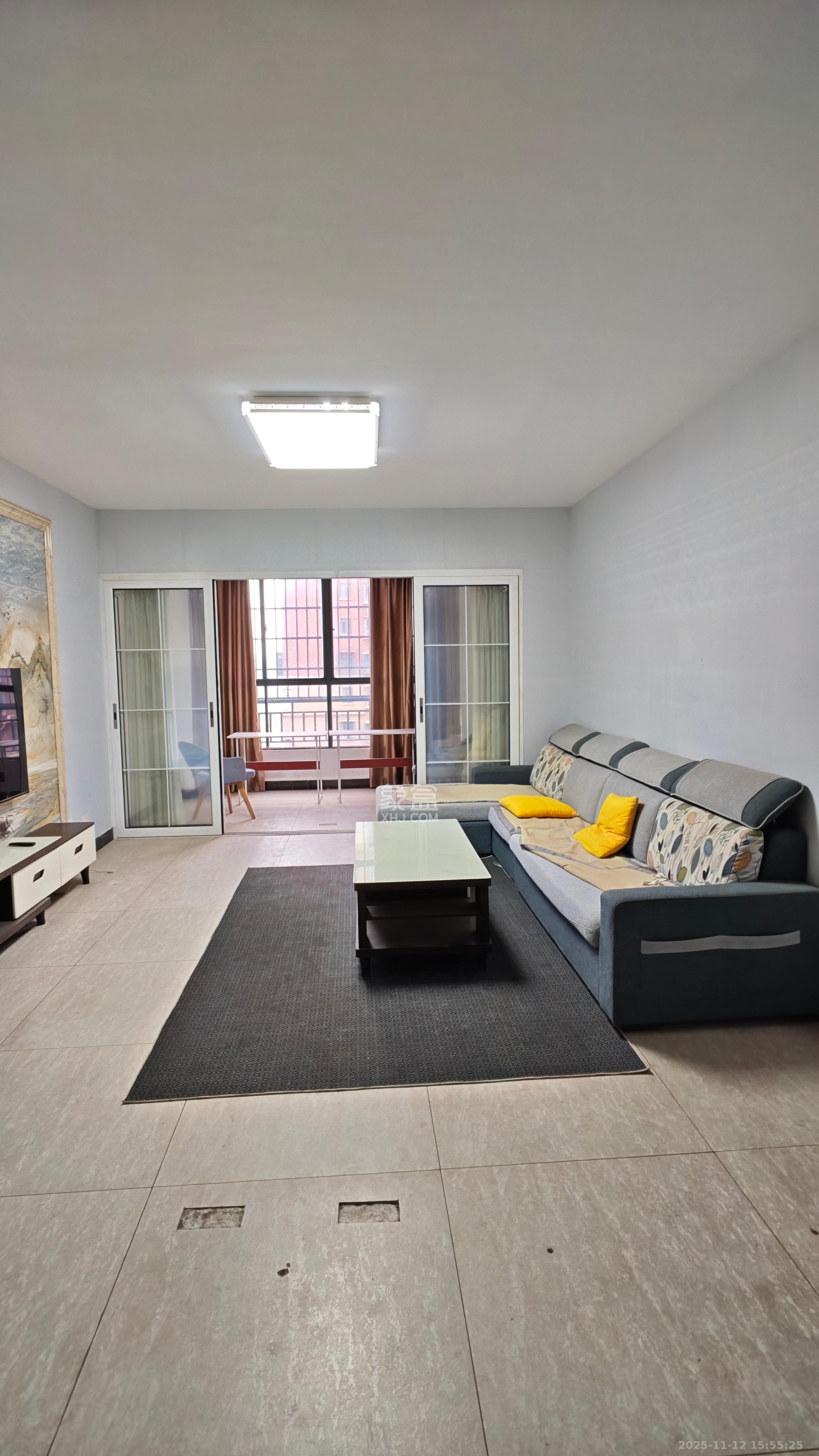 东玺门  3室2厅2卫    3200.0元/月