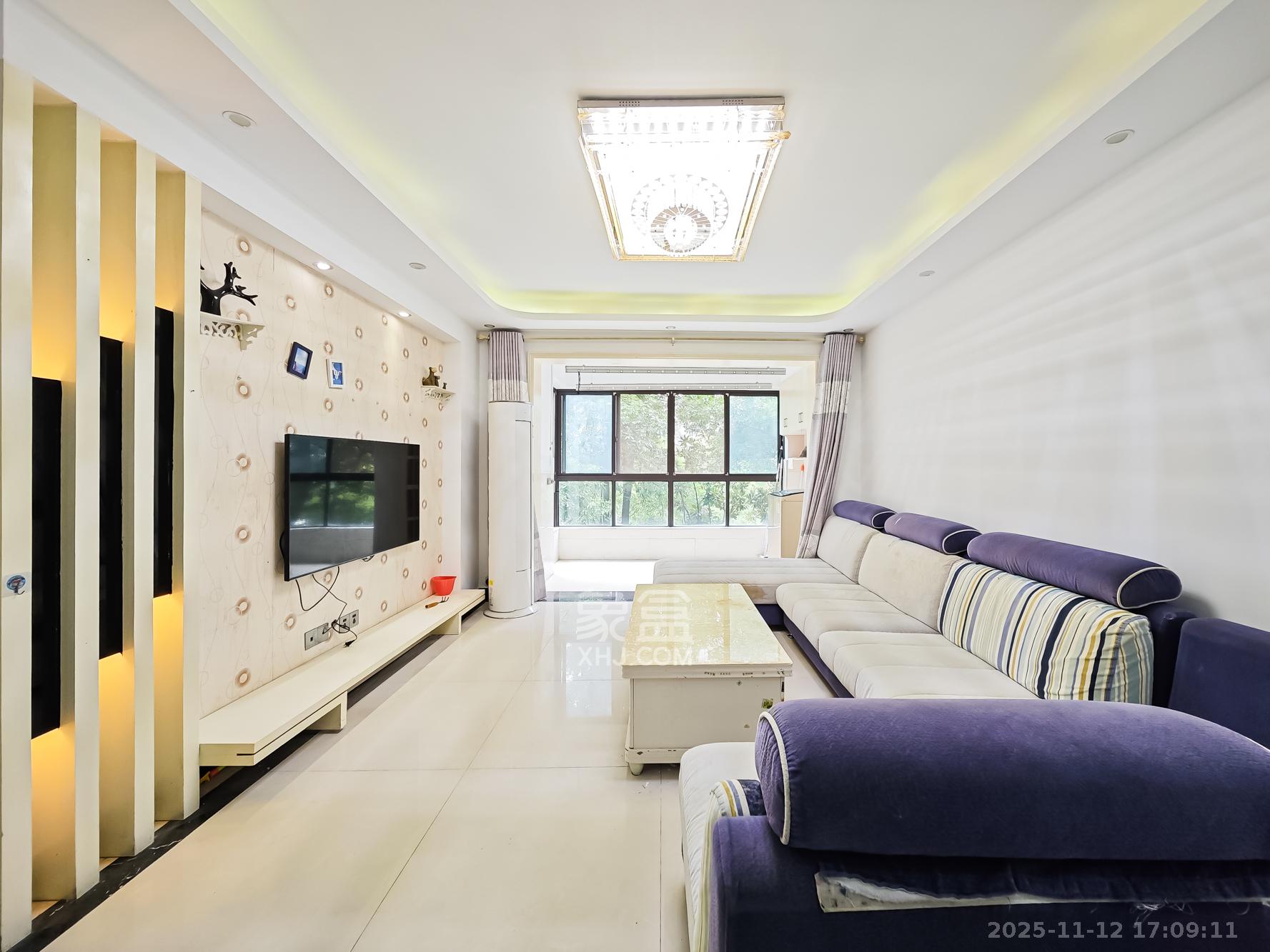 山语城二期 2室1厅1卫 58.0万 山语城二期 2室1厅1卫 58.0万客厅