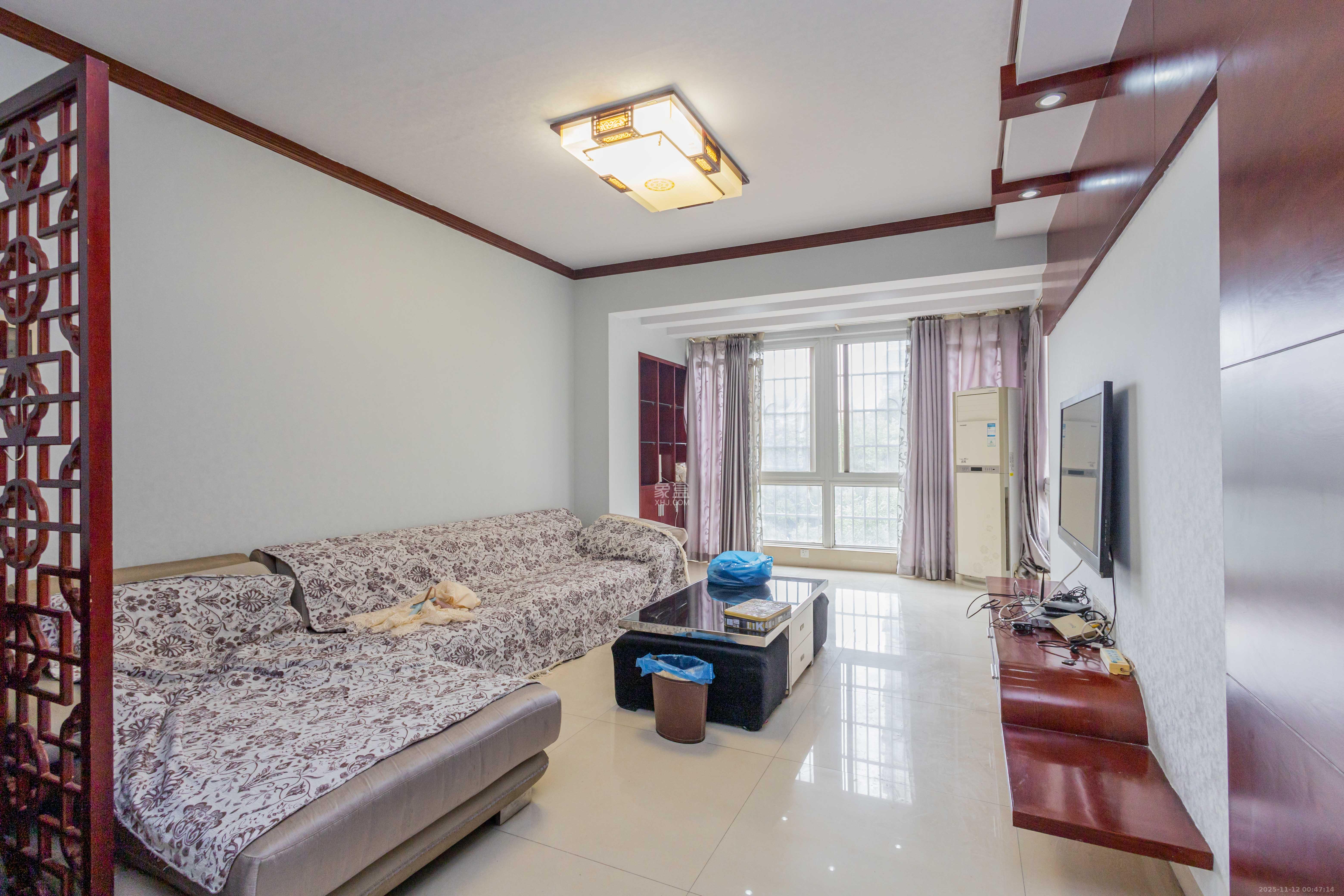 东门尚苑 3室2厅1卫 58.0万 东门尚苑 3室2厅1卫 58.0万客厅