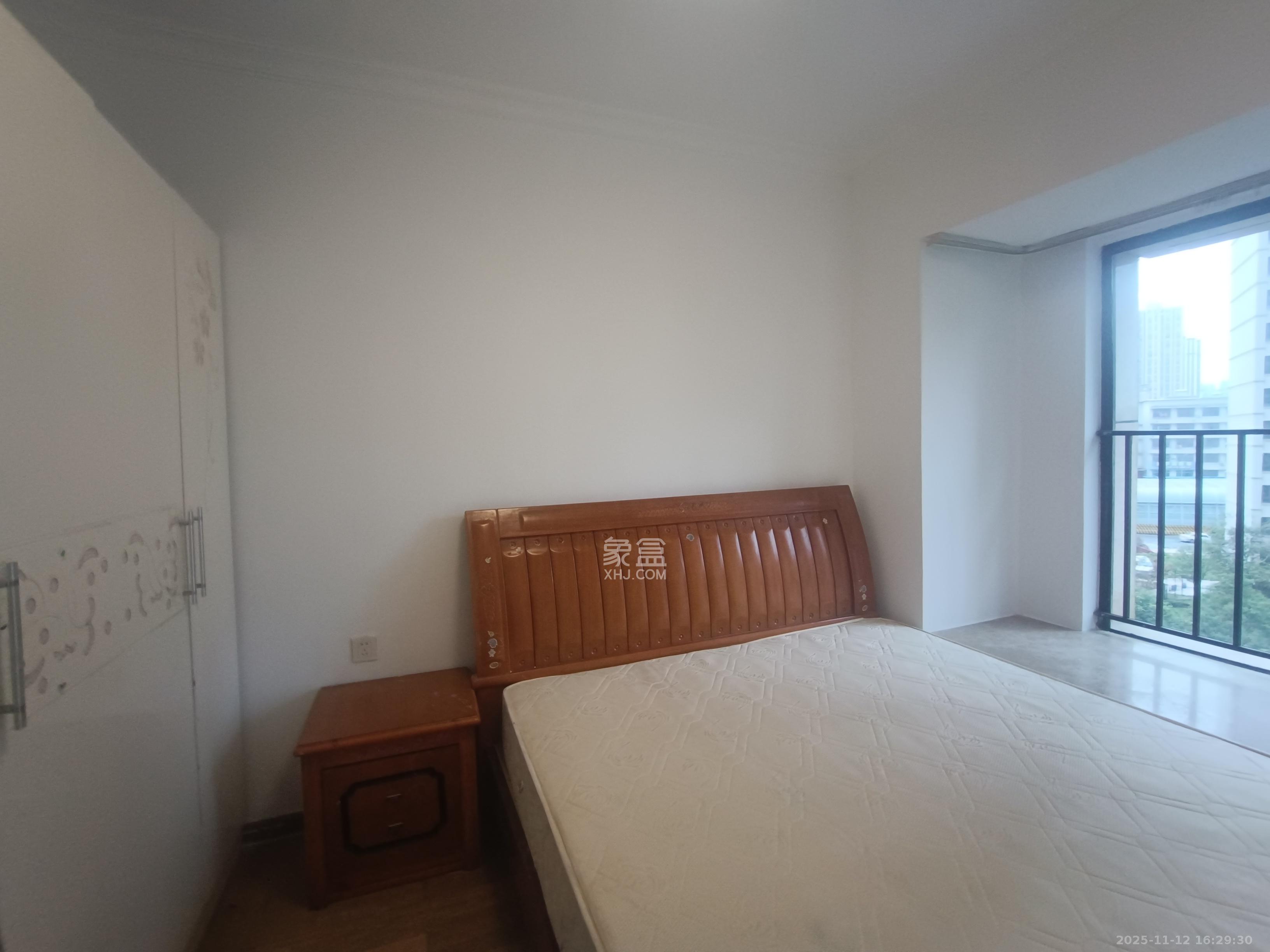 时代倾城一期  3室2厅2卫    2300.0元/月室内图