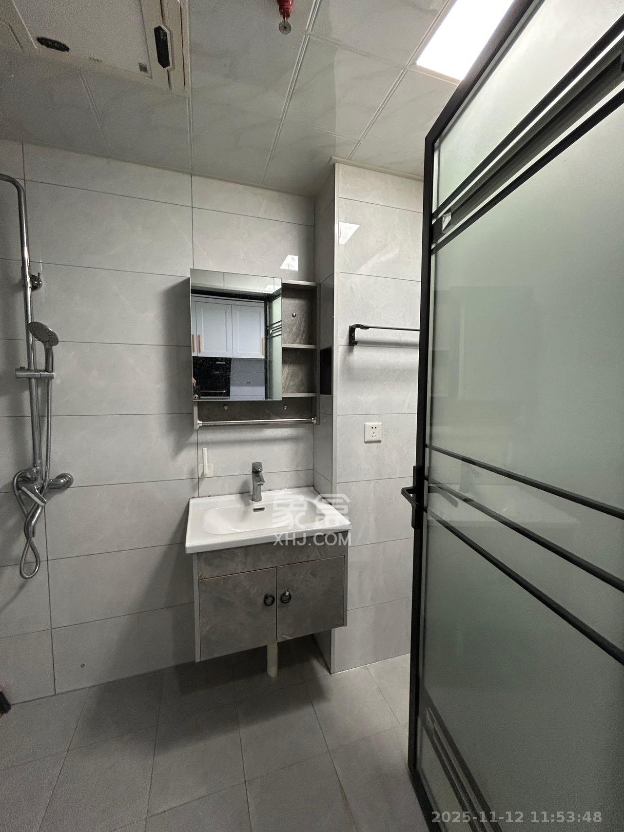 奥园城市天骄一期  1室1厅1卫    1500.0元/月室内图