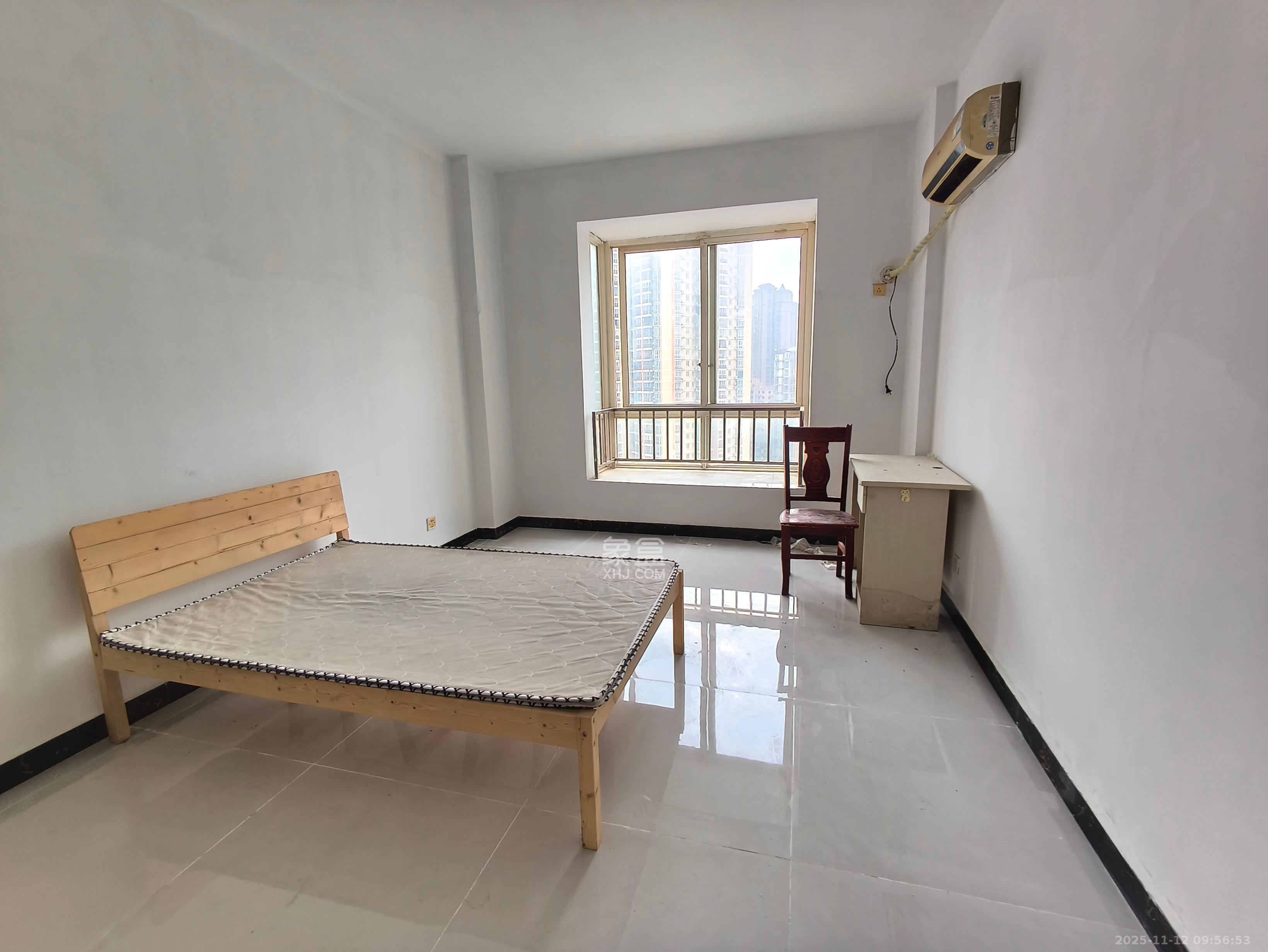 星城国际  3室2厅2卫    1500.0元/月室内图