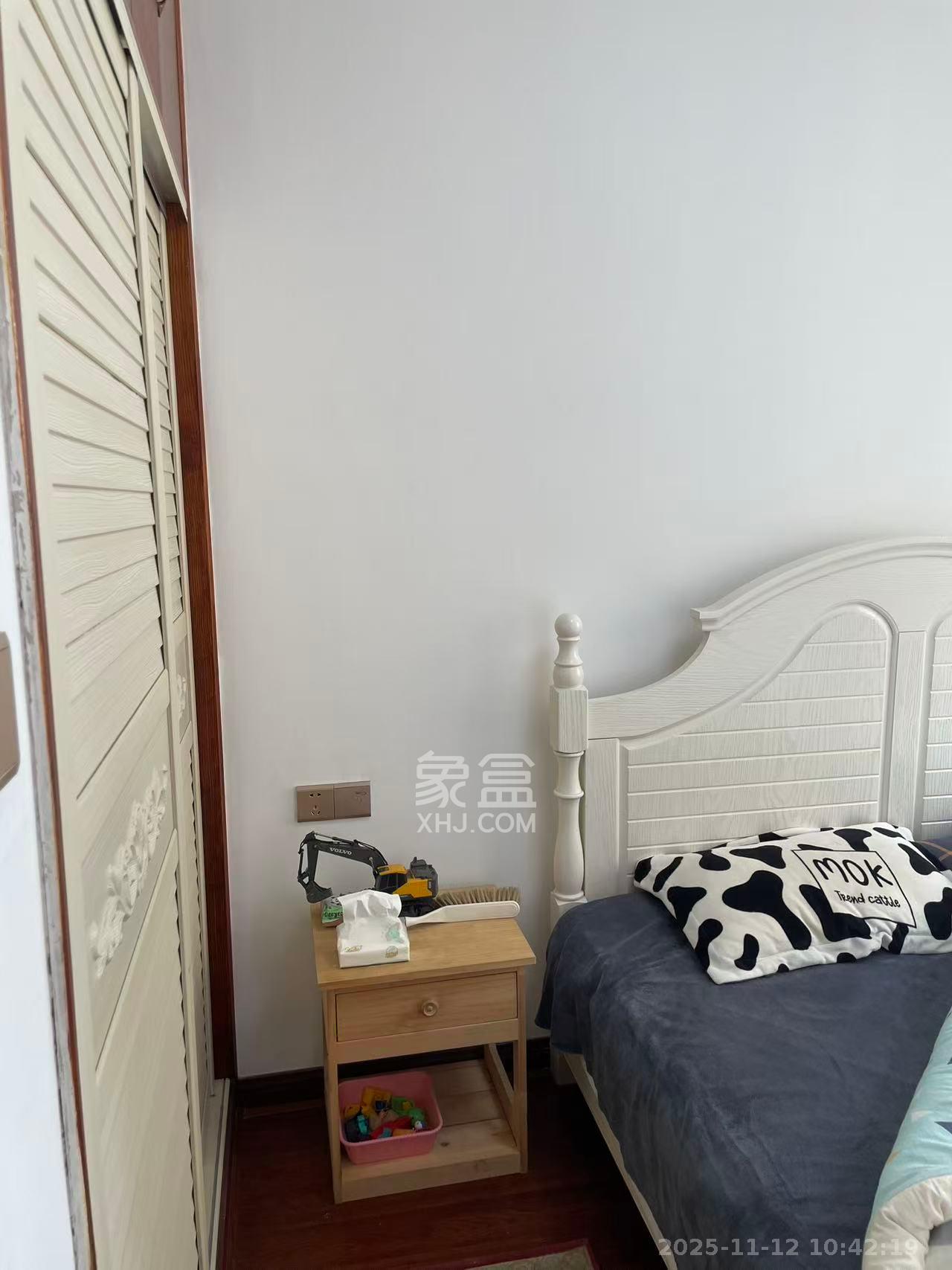 MOMA当代广场 3室2厅1卫 1800.0元/月 MOMA当代广场 3室2厅1卫 1800.0元/月室内图