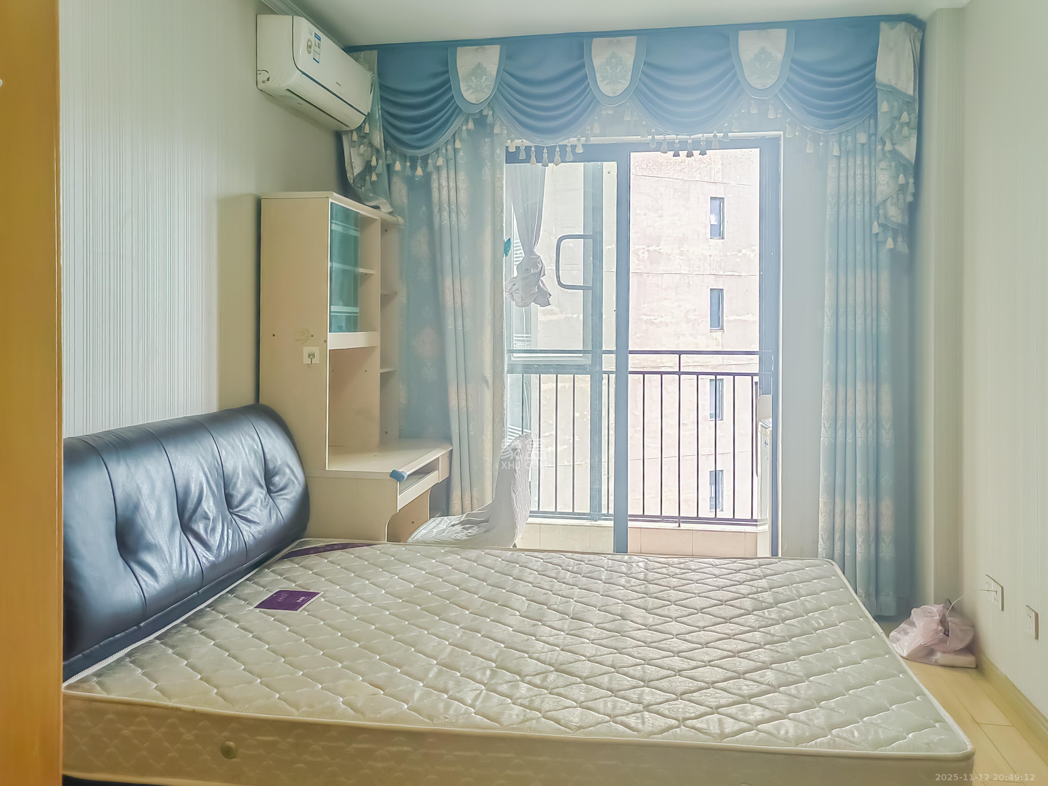 万科金域华府一期  1室0厅1卫    16.5万其他