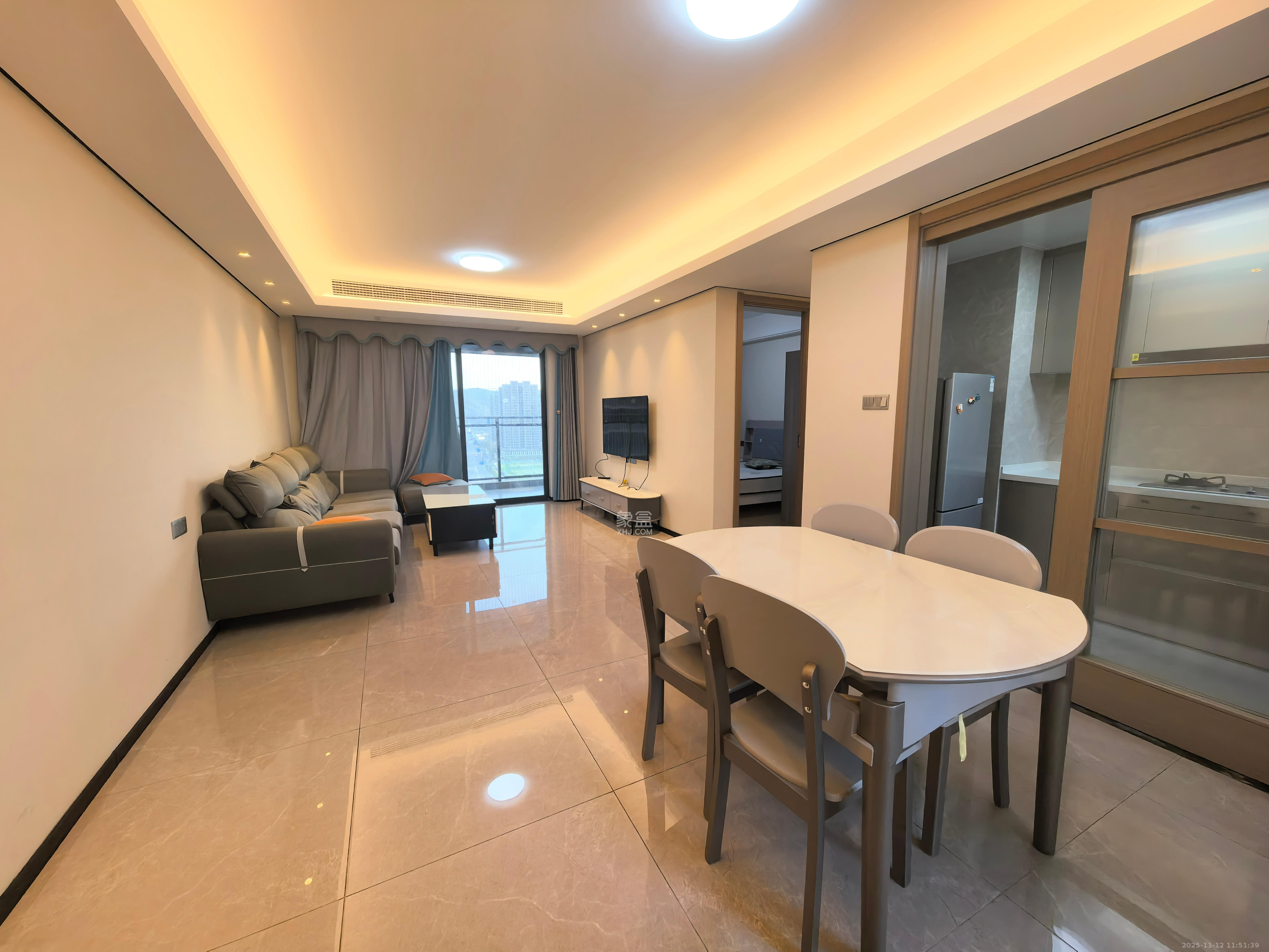 中海麓山境北区  4室2厅2卫    2800.0元/月室内图