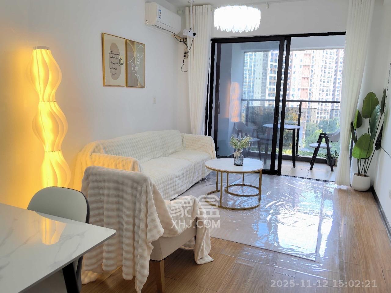 达美D6区  2室1厅1卫    2500.0元/月