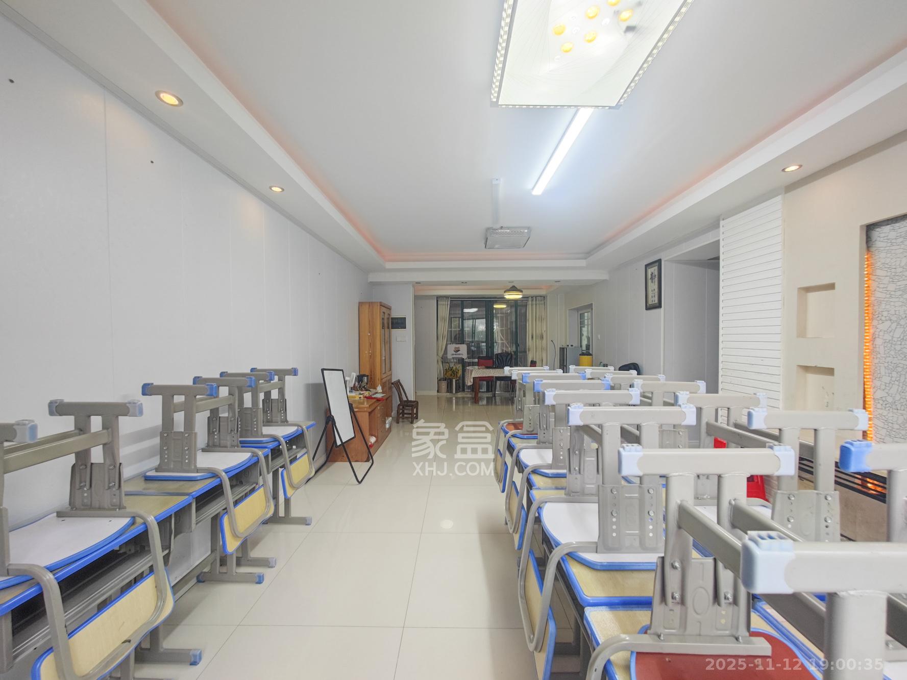 华盛世纪新城  4室2厅2卫    100.0万