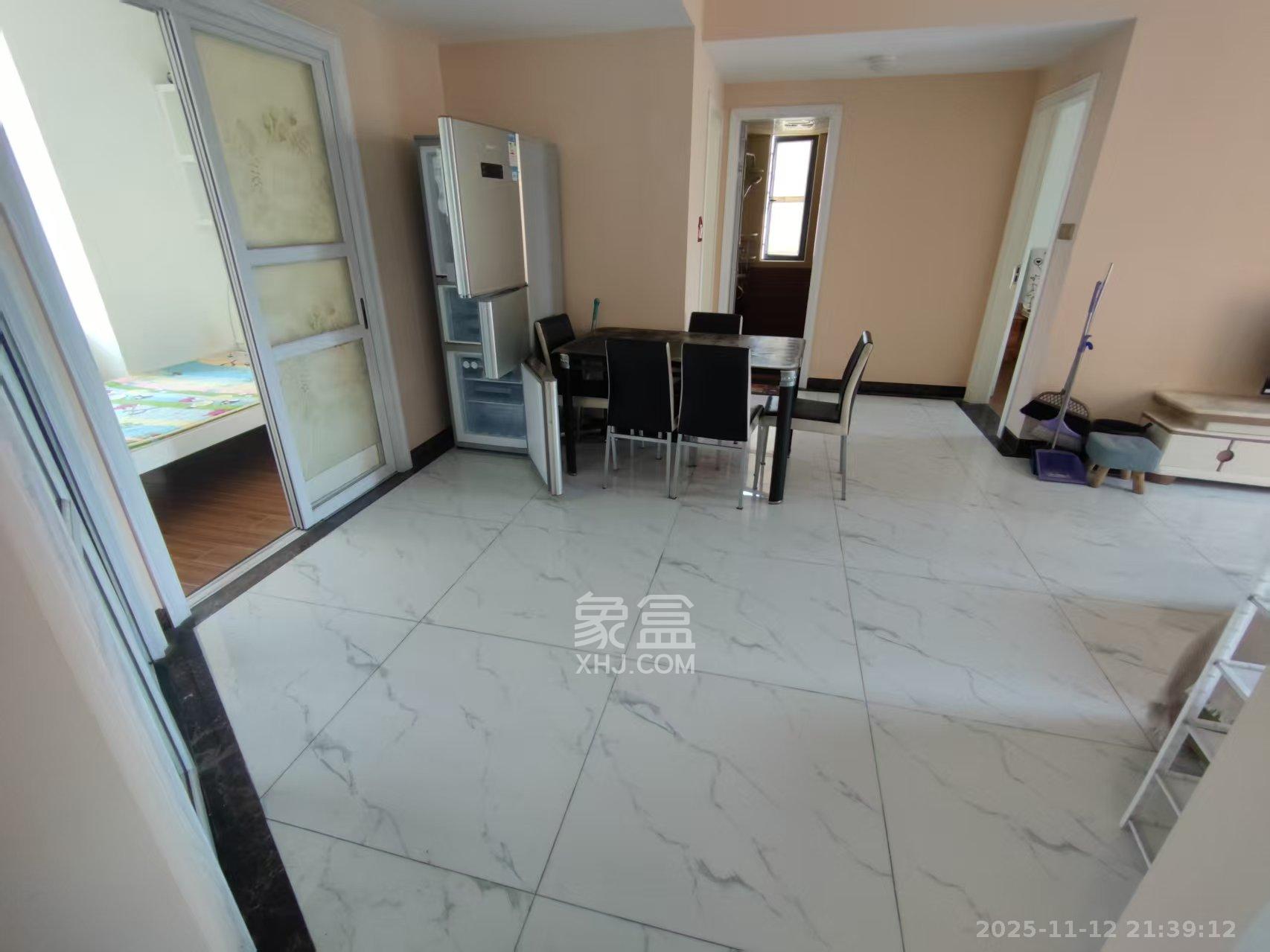 荣盛花语馨苑  3室2厅1卫    2600.0元/月室内图