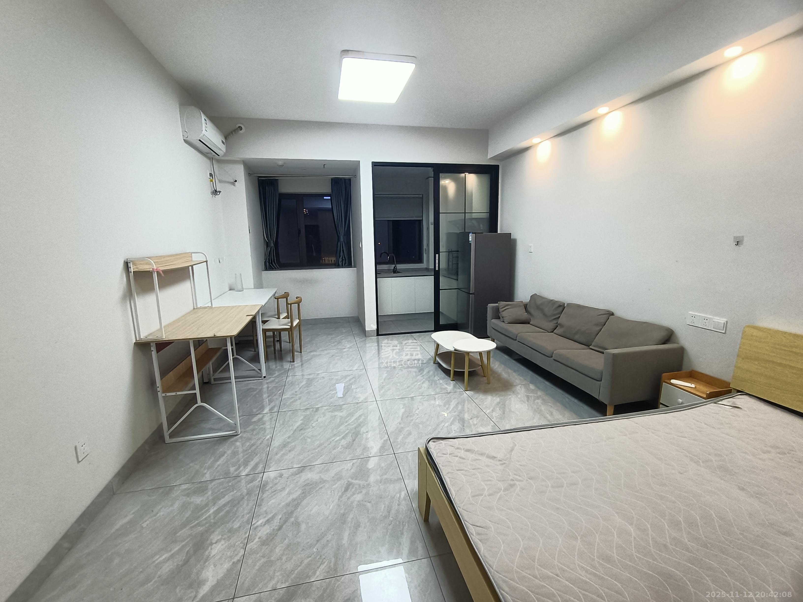 福晟钱隆国际（晟冉景苑）  1室1厅1卫    1500.0元/月