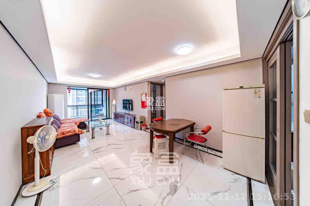 中海阅麓山一期  3室2厅2卫    3000.0元/月室内图