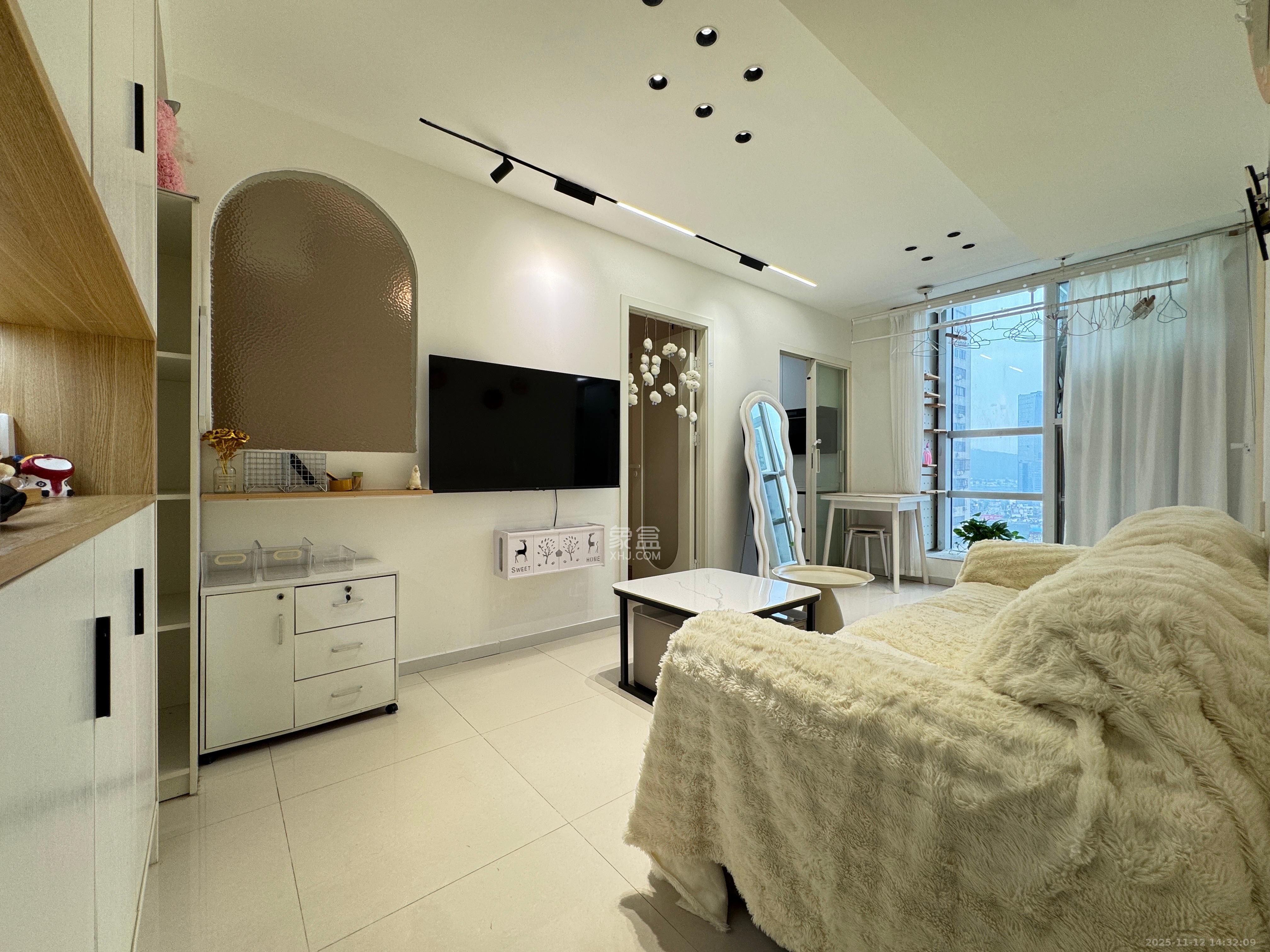 明城国际 1室1厅1卫 2400.0元/月 明城国际 1室1厅1卫 2400.0元/月室内图