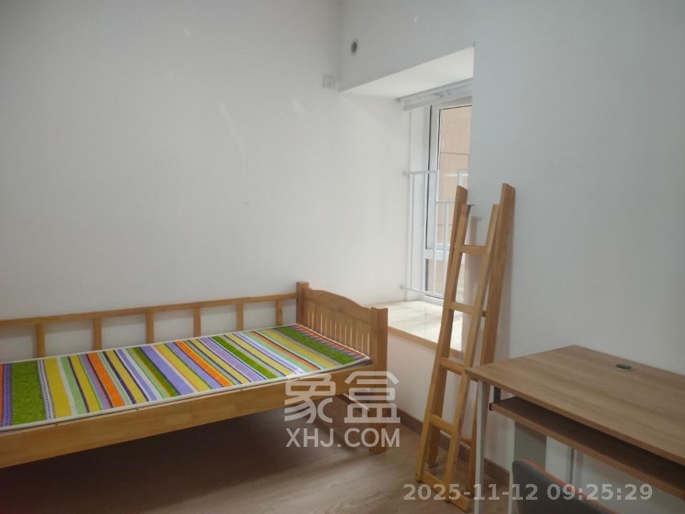 金地铂悦  4室2厅2卫    2700.0元/月室内图