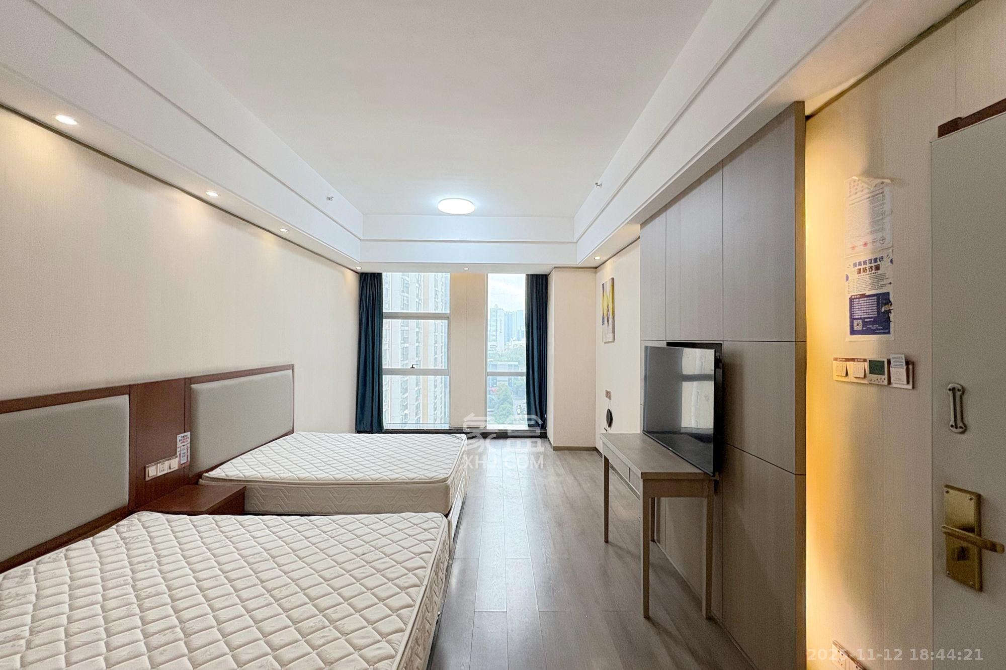 宇成朝阳广场 1室1厅1卫 49.8万 宇成朝阳广场 1室1厅1卫 49.8万客厅