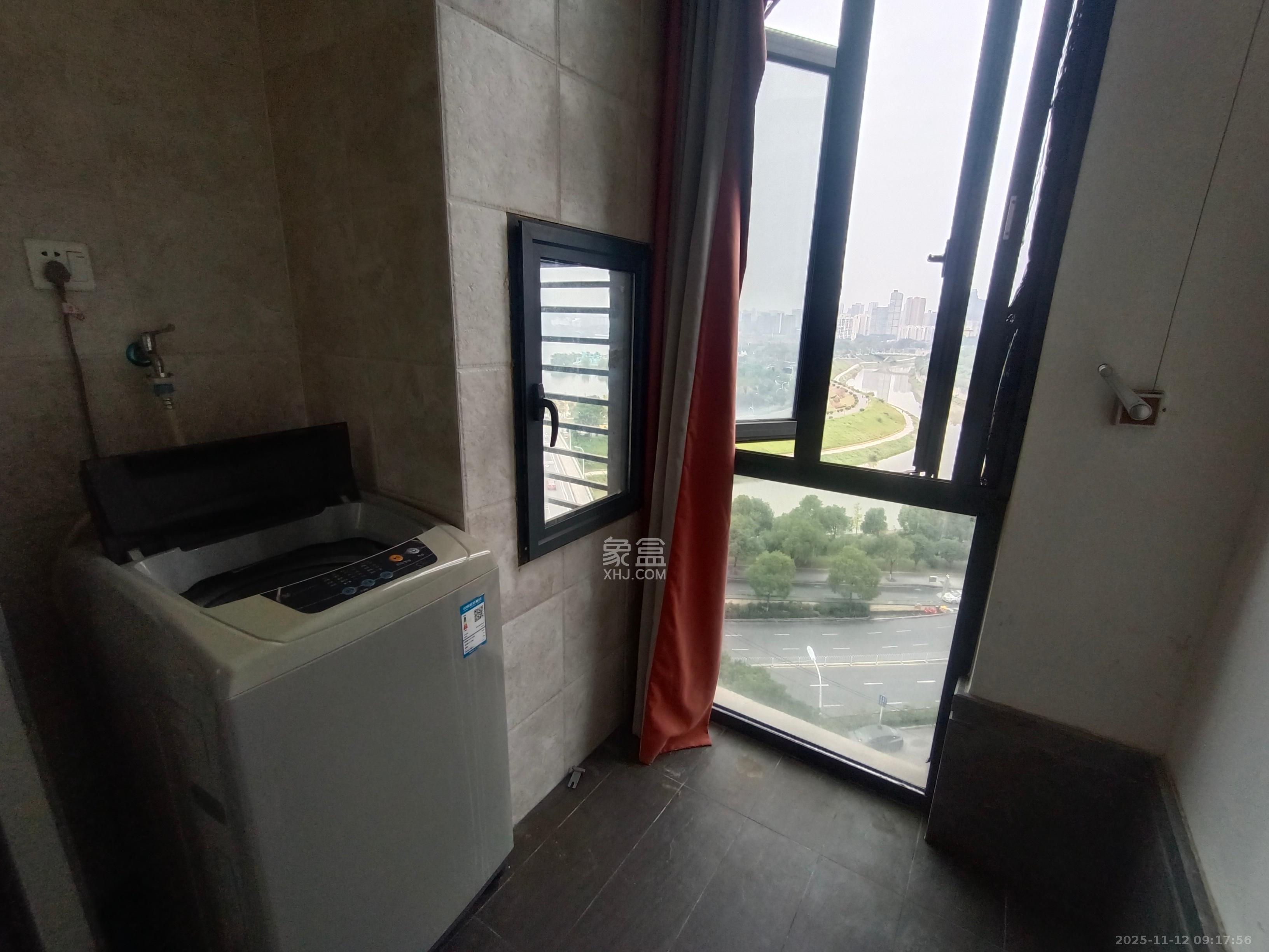 蓝光雍锦阁 1室1厅1卫 1500.0元/月 蓝光雍锦阁 1室1厅1卫 1500.0元/月室内图