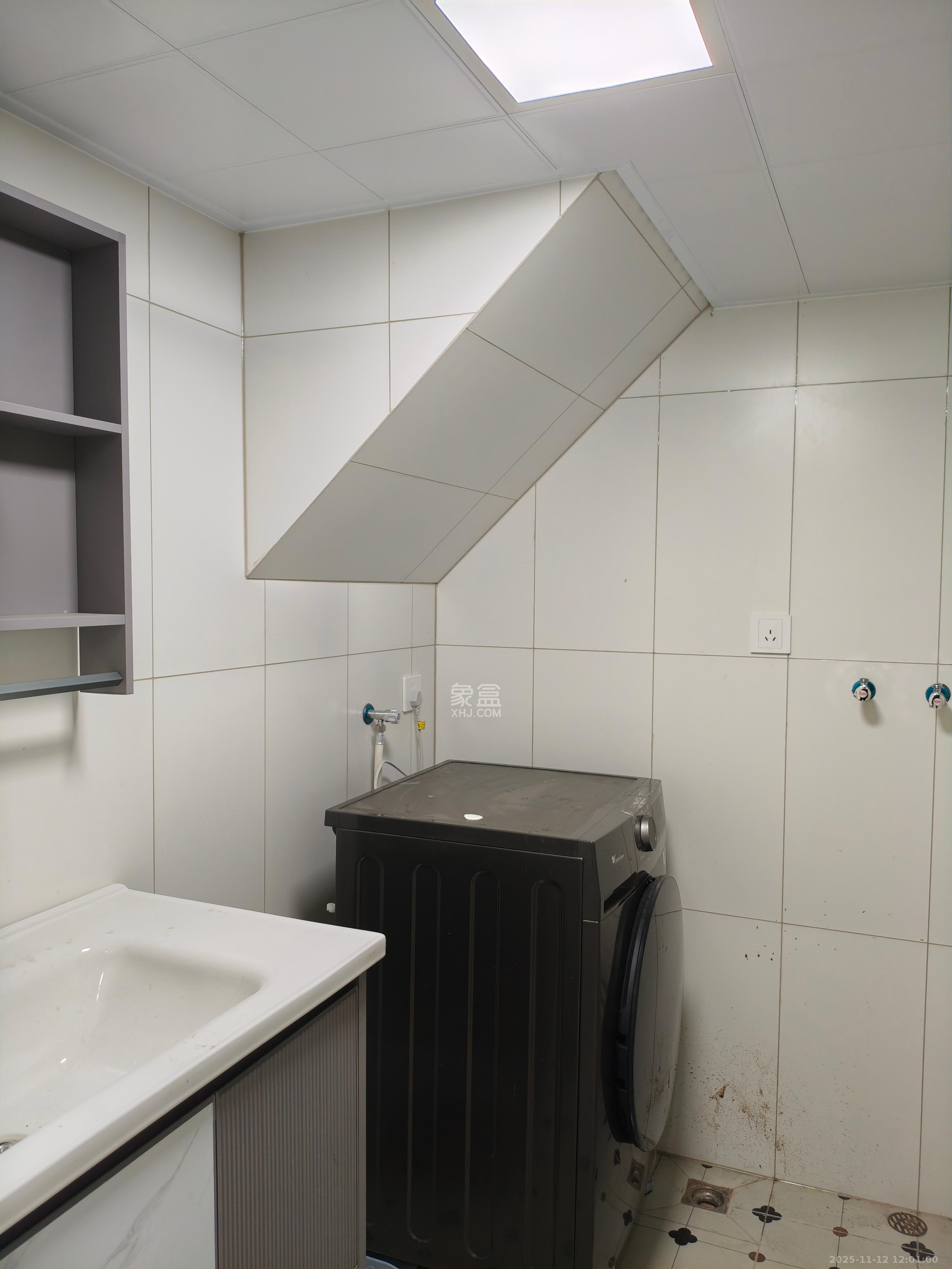 复地滨江金融中心  1室1厅1卫    2700.0元/月室内图