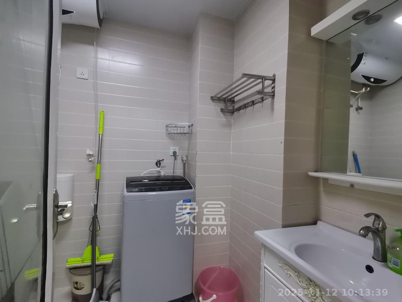 金茂梅溪湖 1室1厅1卫 1400.0元/月 金茂梅溪湖 1室1厅1卫 1400.0元/月室内图