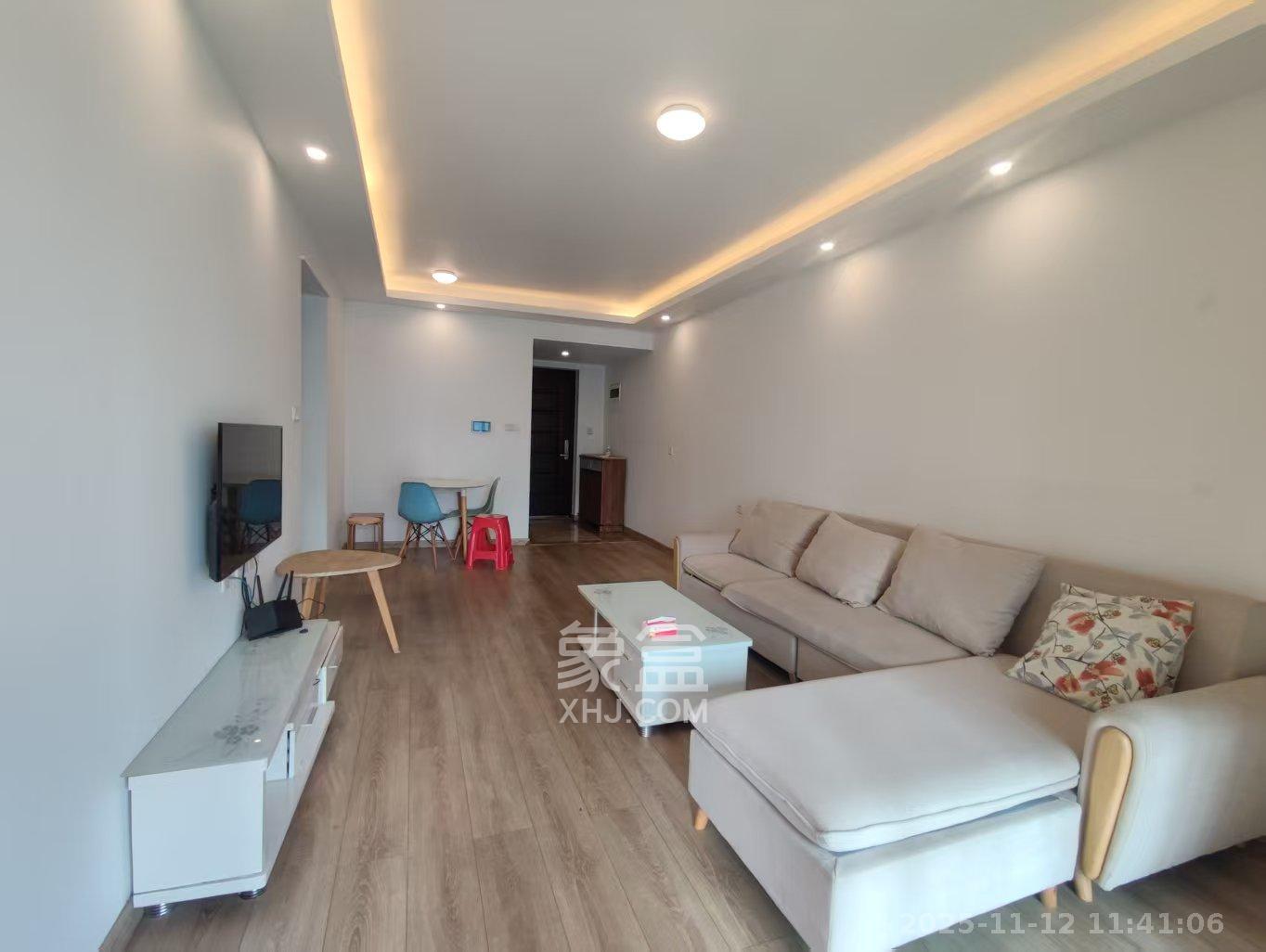 汇金城/嘉华城（二期、三期）  3室2厅1卫    2400.0元/月室内图