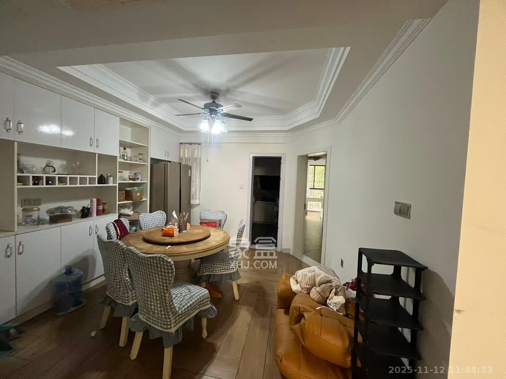 富兴嘉城(富兴汇中央) 4室2厅2卫 3600.0元/月 富兴嘉城(富兴汇中央) 4室2厅2卫 3600.0元/月室内图