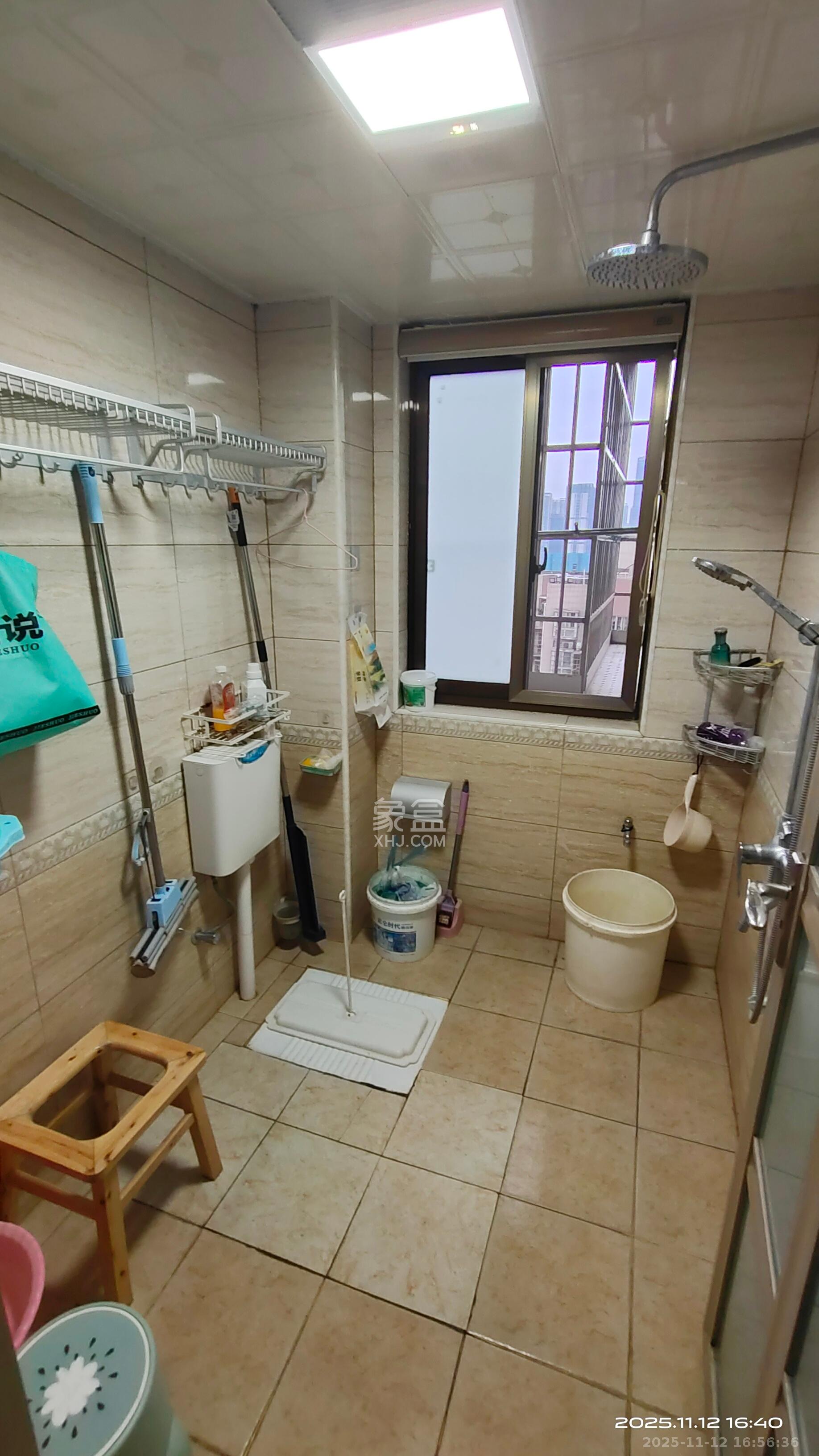 黎郡新宇康景园  4室2厅2卫    3000.0元/月室内图