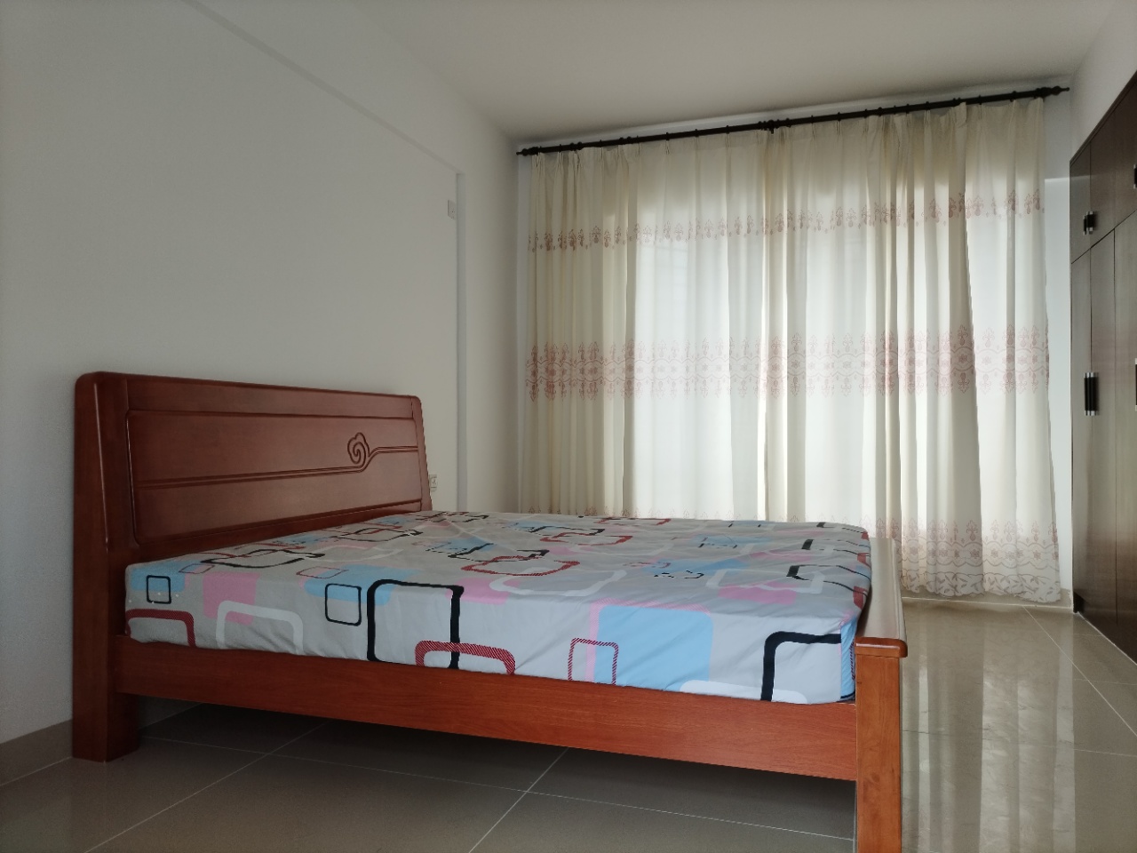 金鹿公寓  3室2厅2卫    2800.0元/月室内图