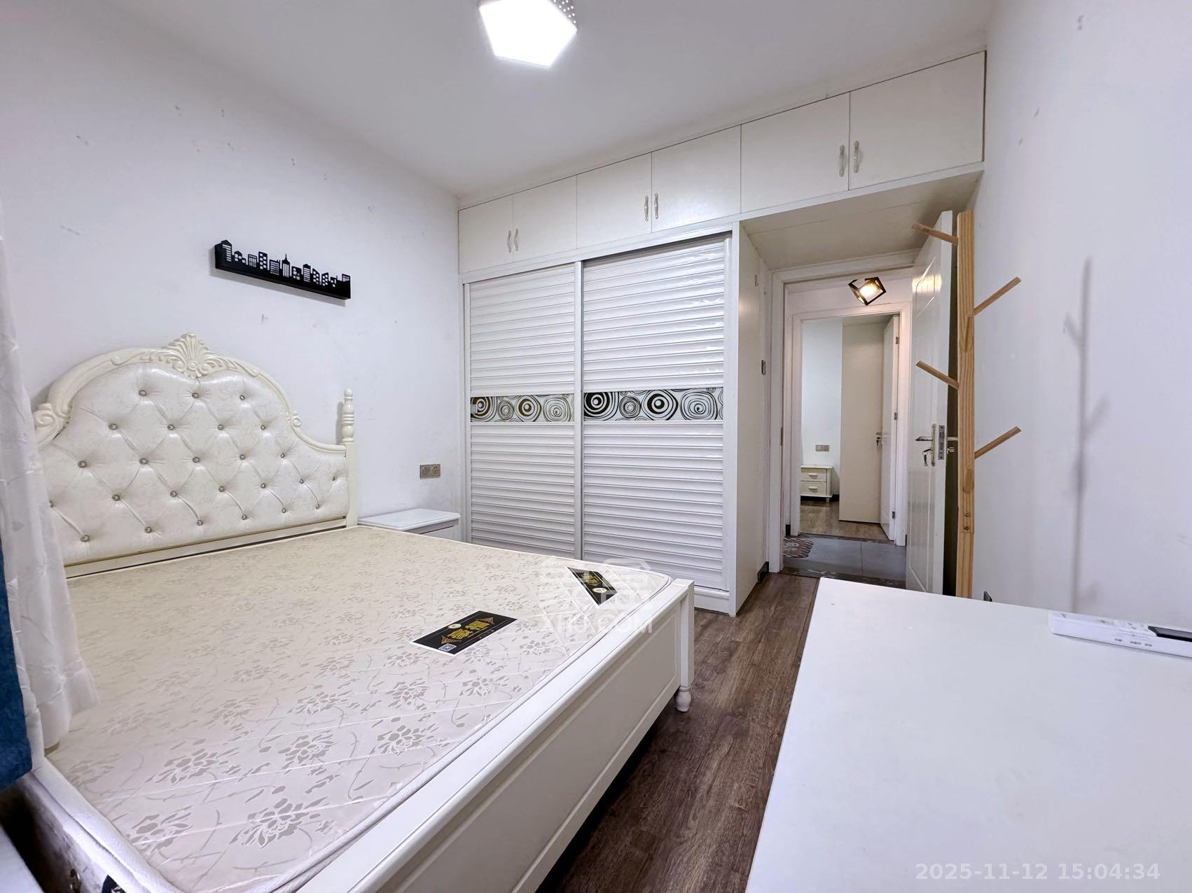 天麓尚层 2室2厅1卫 2300.0元/月 天麓尚层 2室2厅1卫 2300.0元/月室内图