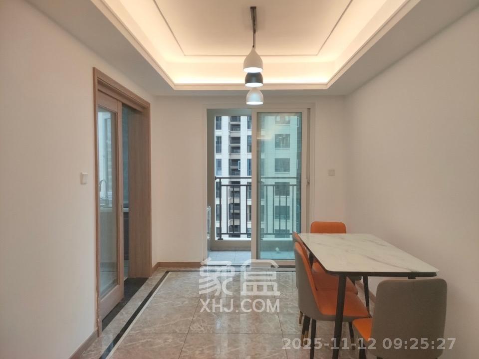 金地铂悦  4室2厅2卫    2700.0元/月室内图