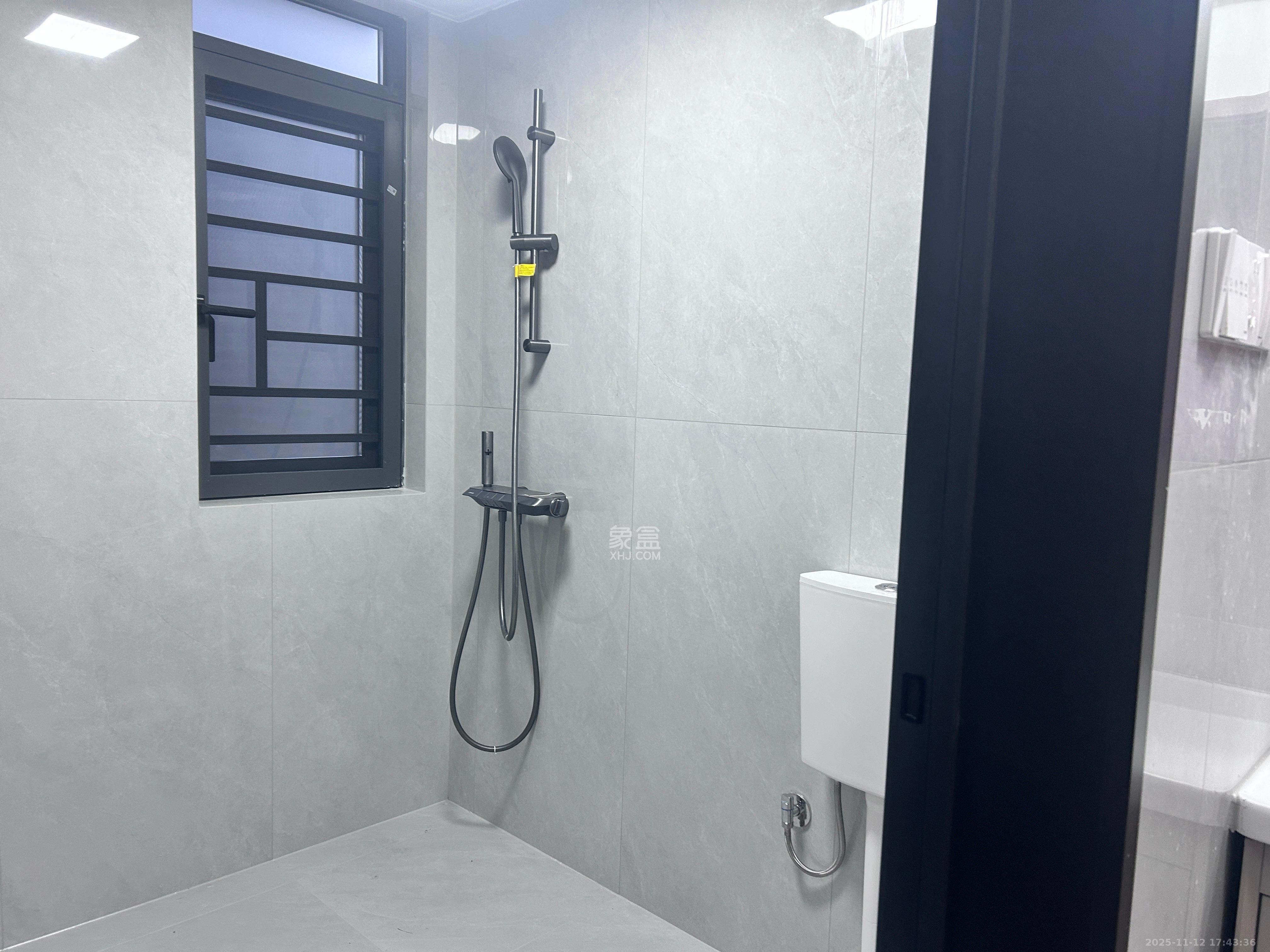 城发恒伟星雅韵(恒伟星辉苑) 4室2厅2卫 3800.0元/月 城发恒伟星雅韵(恒伟星辉苑) 4室2厅2卫 3800.0元/月室内图